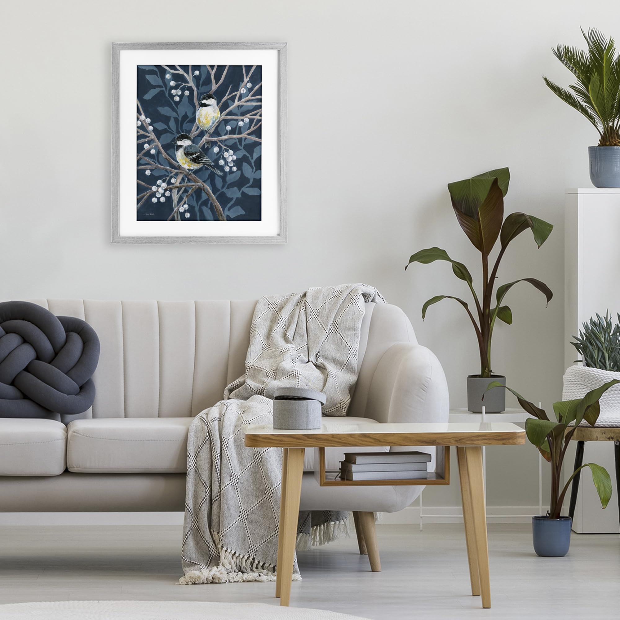 Chickadees on Winter Berries Bird, 43,2 x 53,3 cm Stampa incorniciata sotto