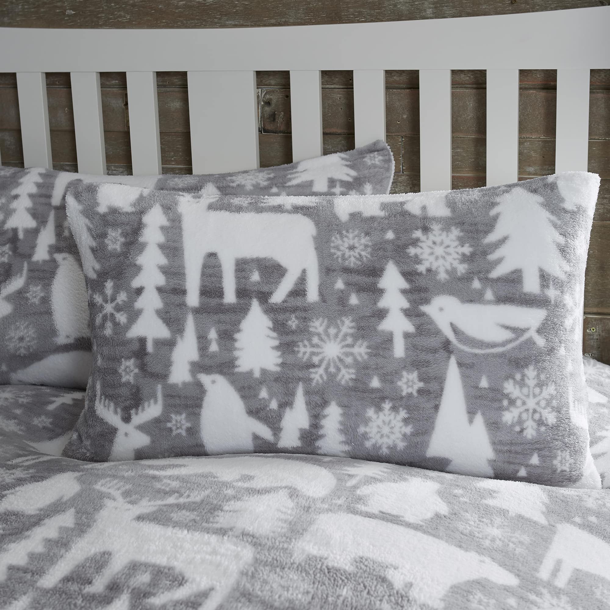Fusion - Funda nórdica de forro polar con animales árticos - 230 x 220 cm - 2 fundas de almohada - Funda nórdica con oso polar, ciervo y pingüino - Ropa de cama navideña - Decoraciones navideñas