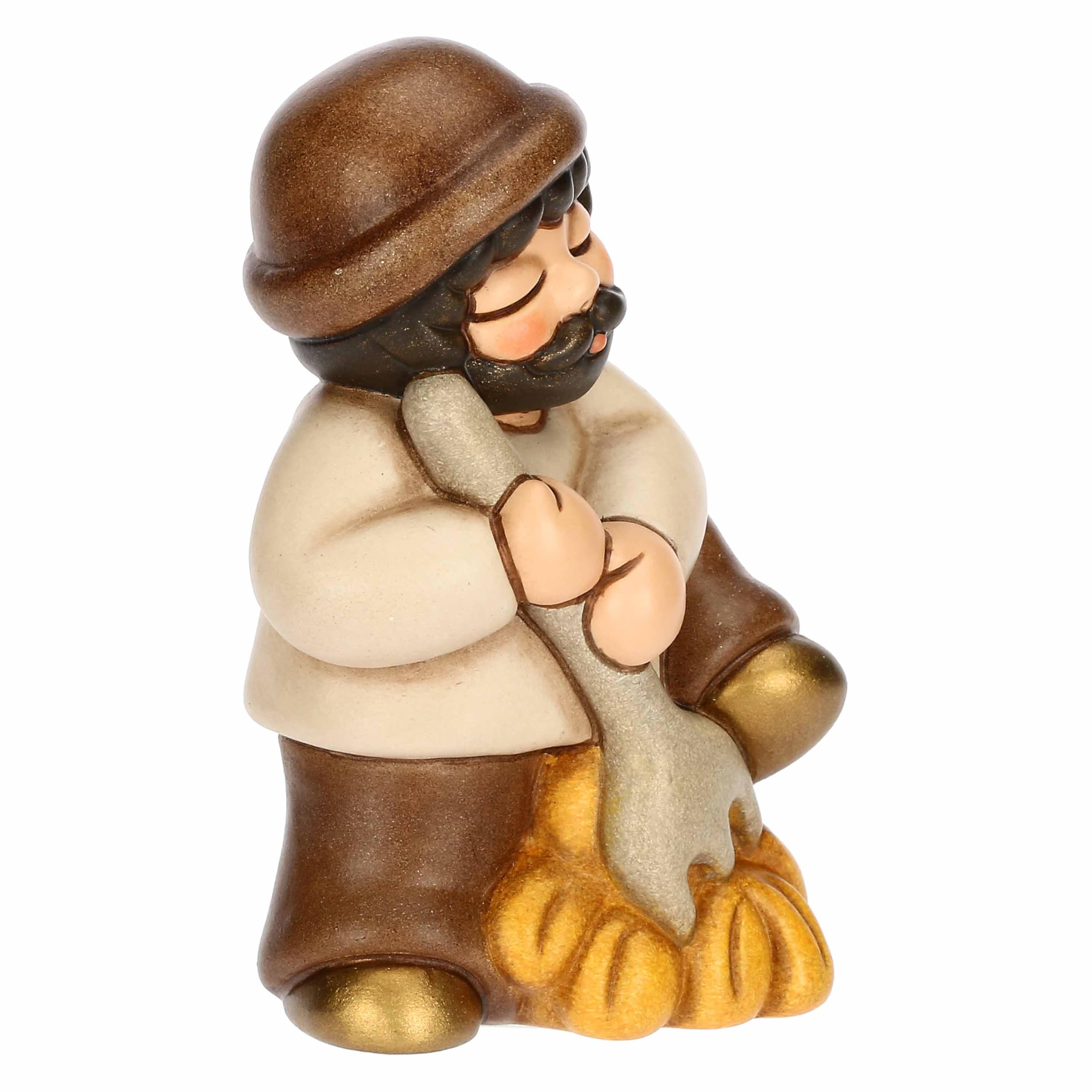 THUN, Uomo con Forcone e Fieno in Ceramica di Alta Qualità, Collezione Presepe Classico, Statuine per Presepe di Natale da Collezione, 5,2 x 4,3 x 7,9 cm