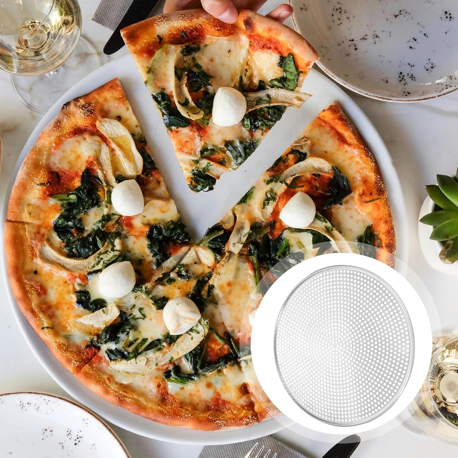 HEMOTON Pizza Oven Pan, 17 Inch Pizza Crisper Pan with Holes, Pizza Tray Round Pizza Oven Pan for Home Restaurant Pizzeria, Easy Clean & Dishwasher Safe (Silver)