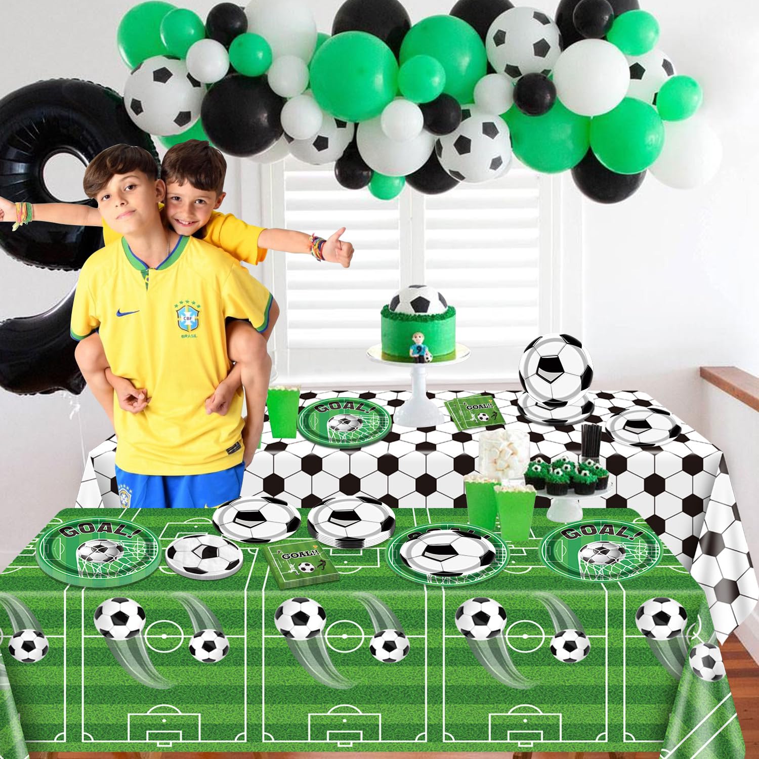 Hegbolke Confezione da 4 tovaglie riutilizzabili, a tema calcio, decorazioni per feste di compleanno 220 x 130 cm