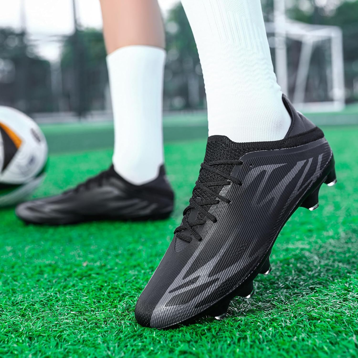 Soccer Shoes Men’s Firm Ground Soccer Cleats Professional Training Football Boots Outdoor Indoor Athletic Sneaker