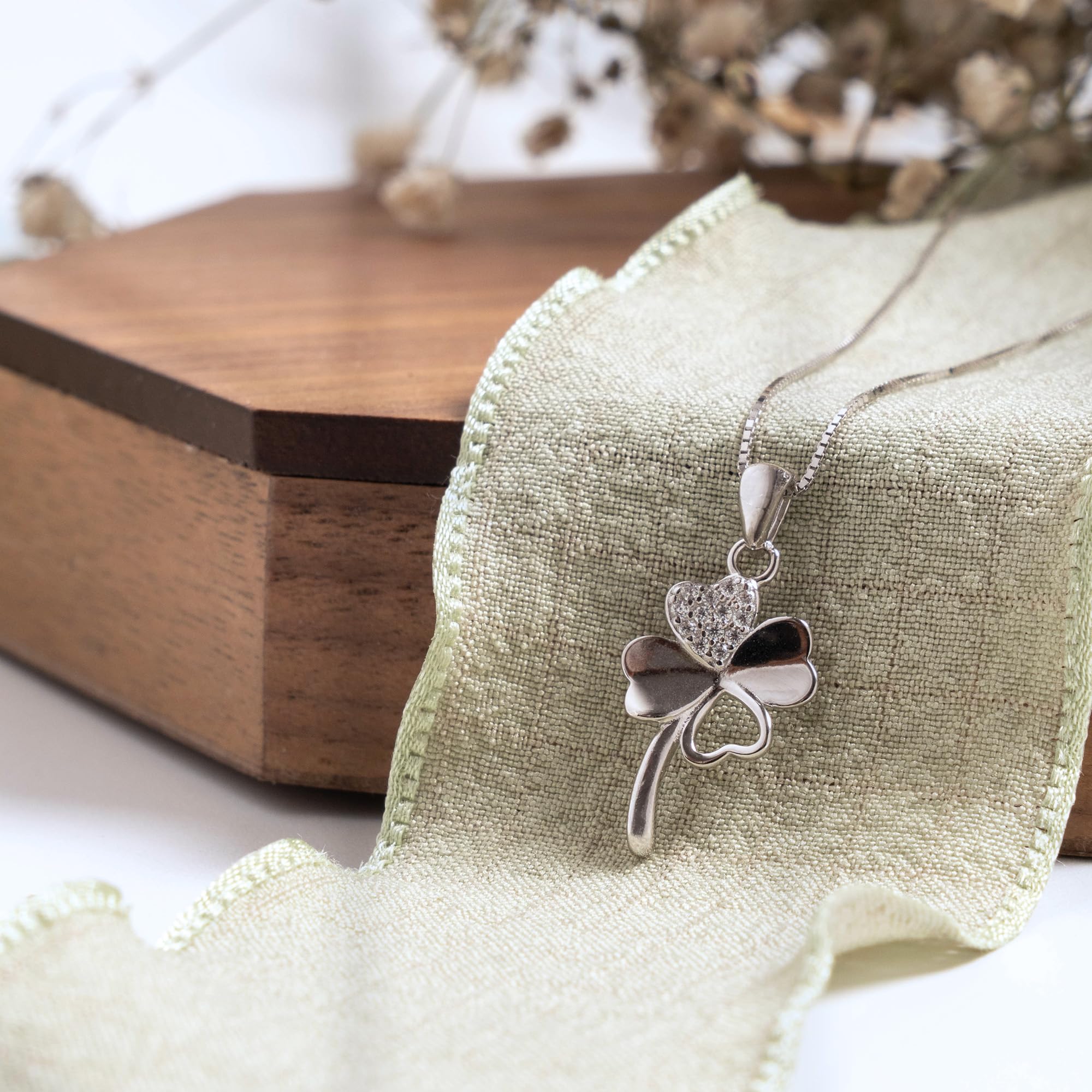 Collar Mujer Plata de Ley 925, Colgante Mujer, Regalo Aniversario Pareja, Regalo Cumpleaños Madre, Amiga, Novia, Hija, Esposa, hermana, Cumpleaños o Navidad, Cadena Plata