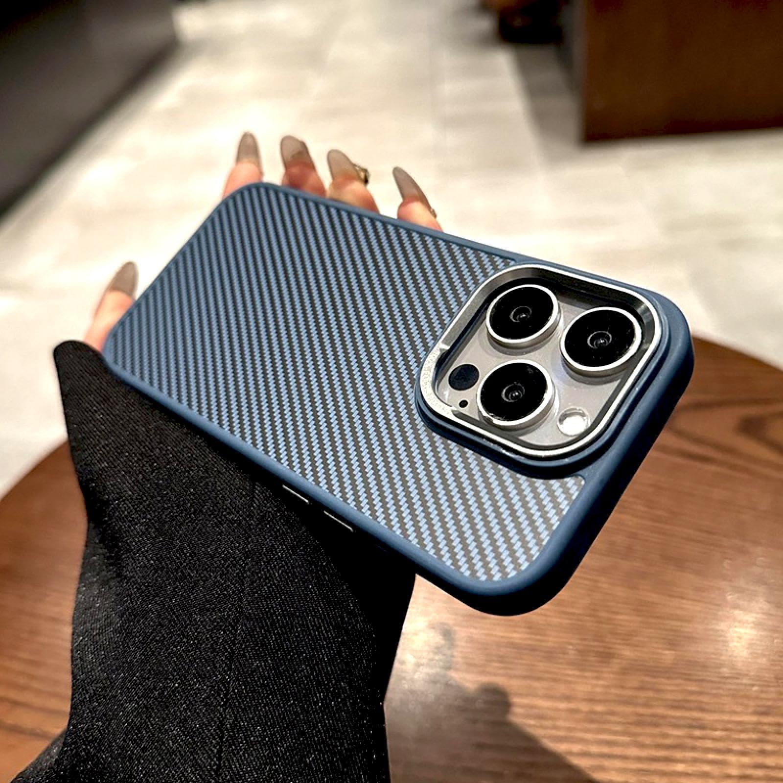 Amazon.co.jp: 高級カーボンファイバーワイヤレス充電カバー（iPhone14