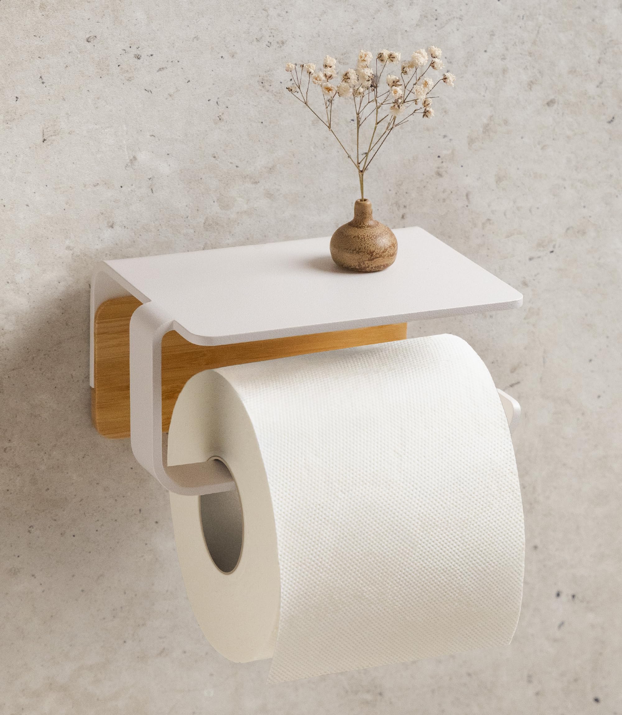 KAZAI. Porte Papier Toilette sans perçage | Métal avec Bambou véritable | Support Papier Toilette Mural avec étagère | Dérouleur WC adhésif | Porte-Rouleau pour Salle de Bain | Blanc, Bambou