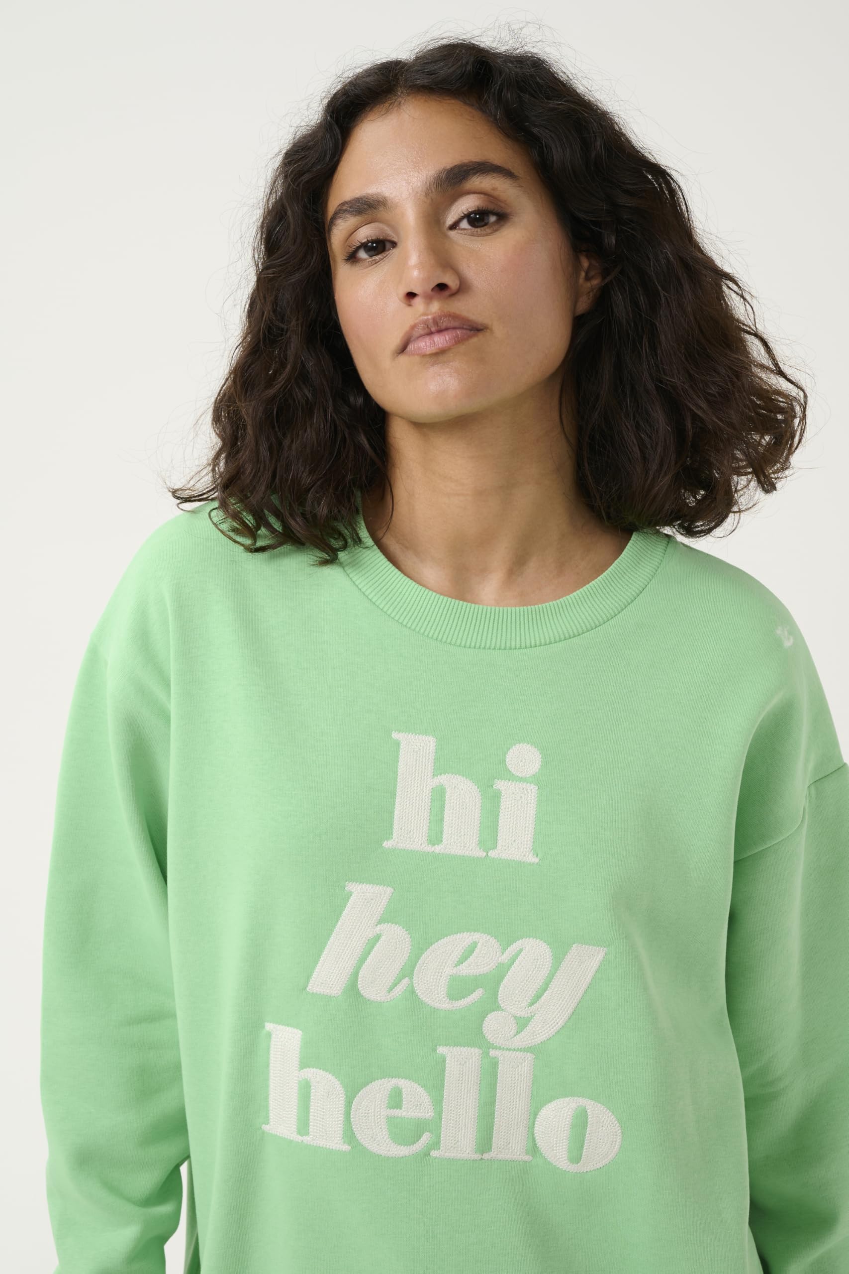 KAFFE Women's Sweatshirt Statement Print Crew Neck Long Sleeves Regular Fit Femme