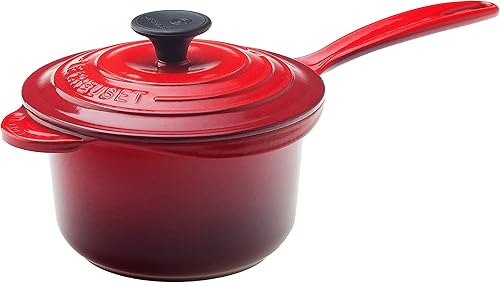 Le Creuset Cacerola de hierro fundido esmaltado con mango de hierro de 1-14 cuartos de galón, color cereza