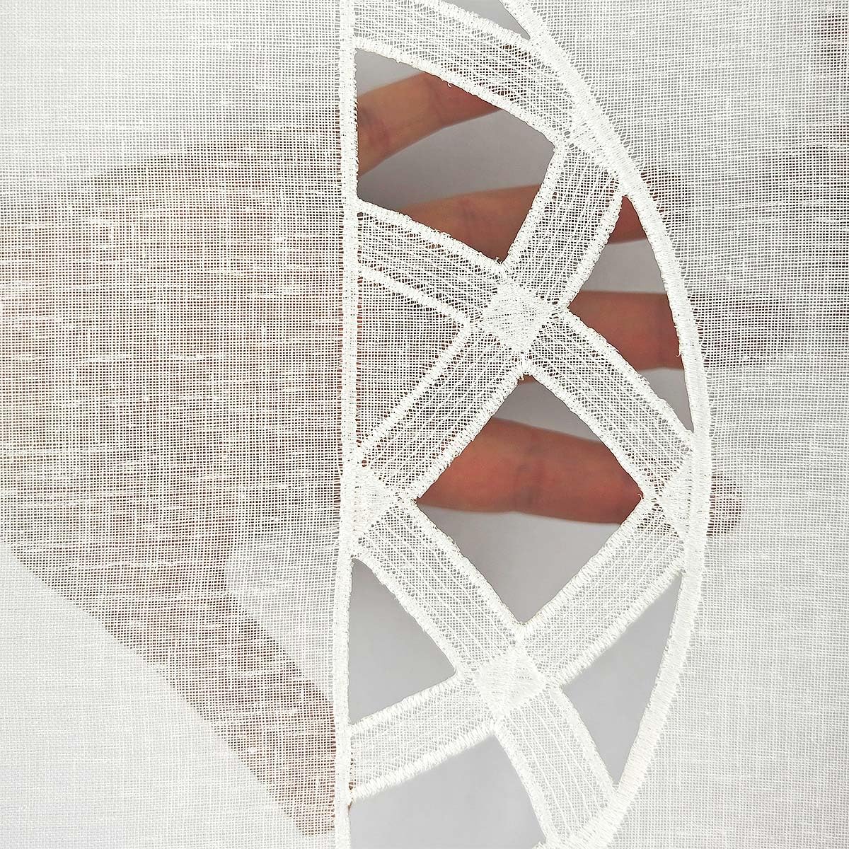 Flächengardine Eliana Vogtländische Spitze in ecrú | Schiebepaneele Wellen-Muster in natur | Zeitloser Flächenvorhang halbtransparent | Schiebegardine Käseleinenoptik Höhe x Breite 93 x 45 cm