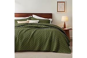 Bedsure King Size Quilt Set: Tranquil Olive Green Haven