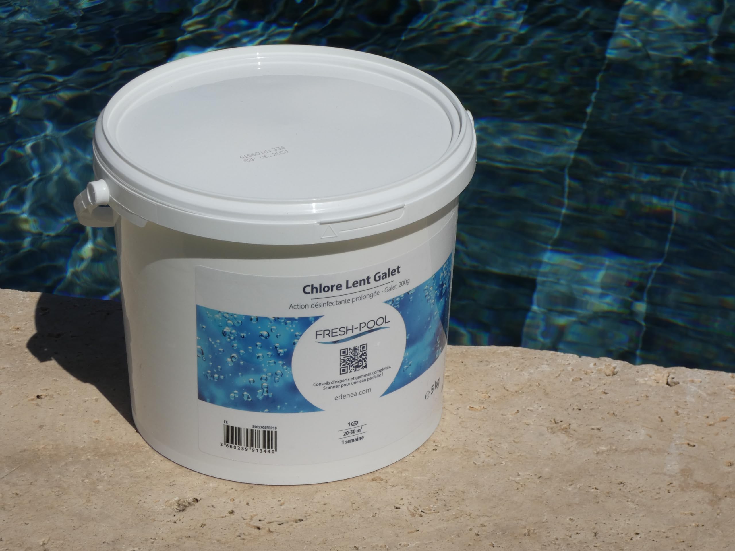 Fresh-Pool - Chlore Lent Piscine Galets 200g - Traitement Permanent - 5kg | Dissolution progressive longue durée, stabilisé contre la dégradation par les UV