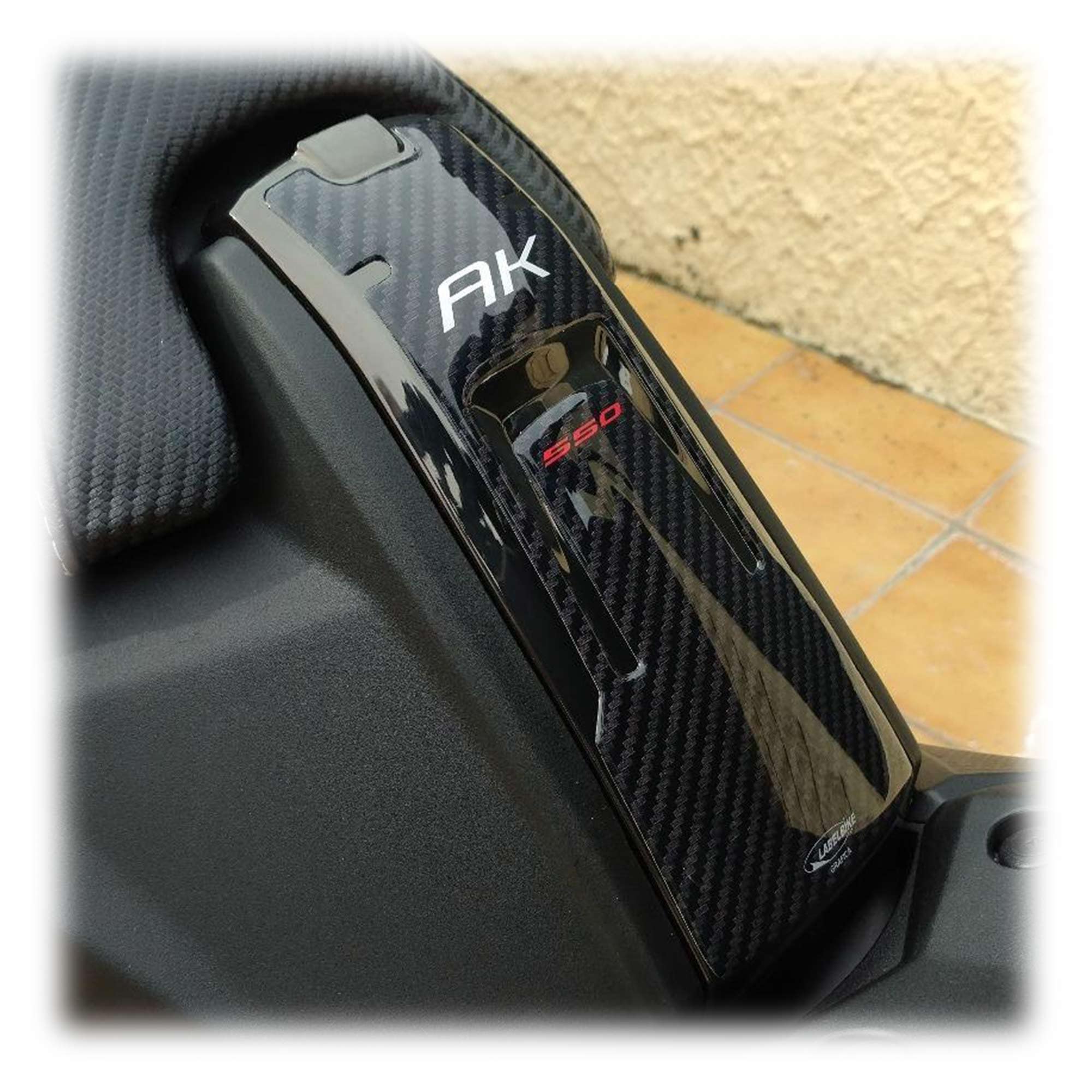labelbike - Adesivo 3D Moto Scooter Sportello Serbatoio Protezione e Decorazione in Resina compatibile con Kymco AK 550 2017-2022