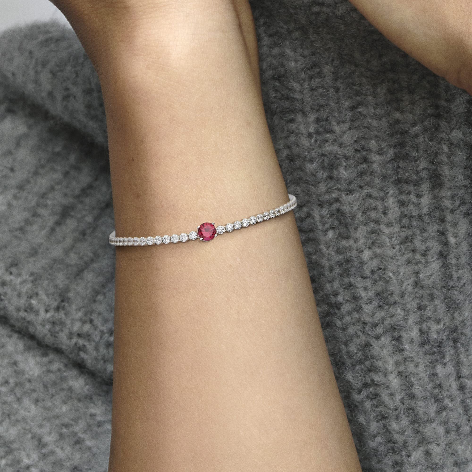 PANDORA Timeless Pulsera de tenis centelleante de plata de ley con circonitas cúbicas transparentes