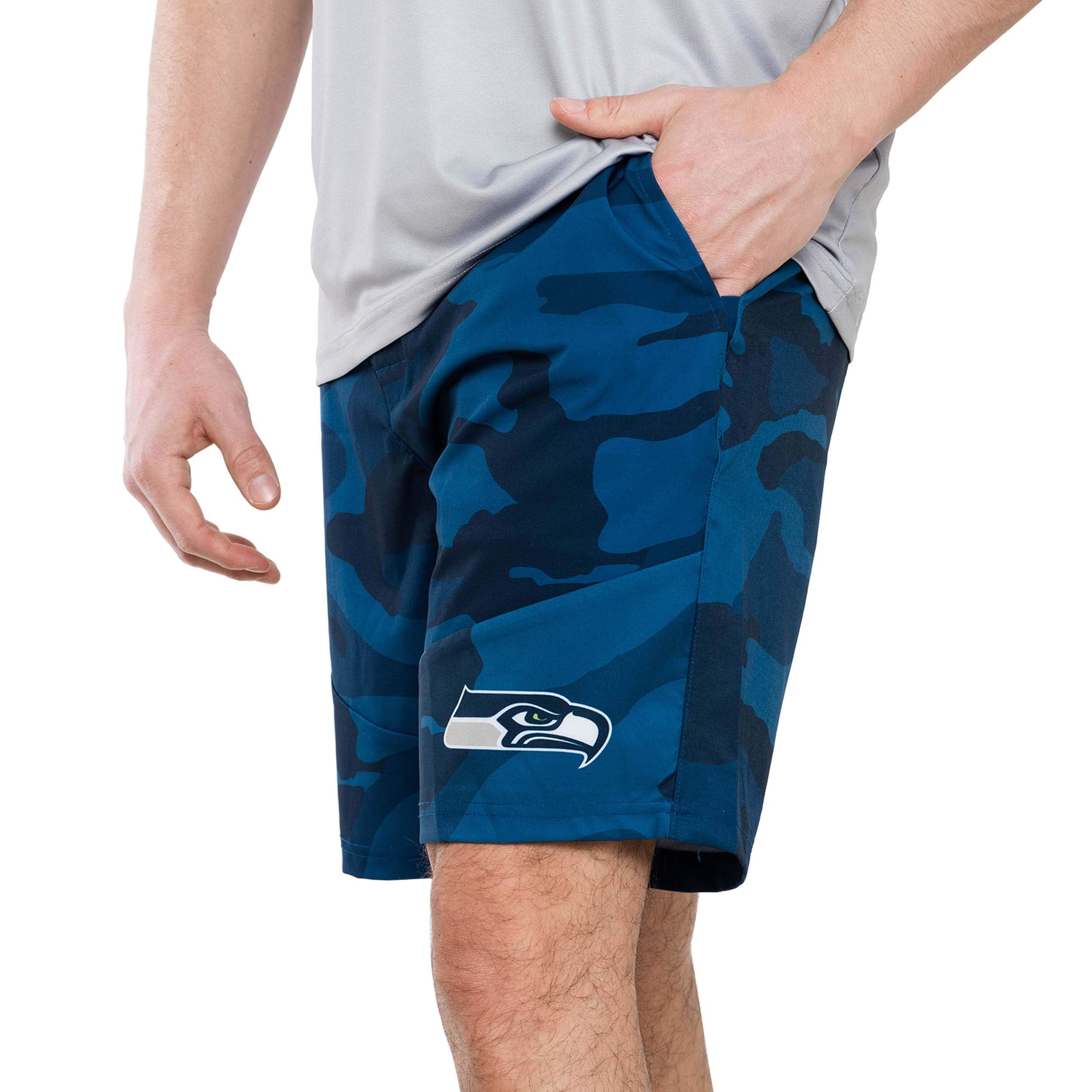 foco NFL Mens Nightcap Camo Walking Shorts - M