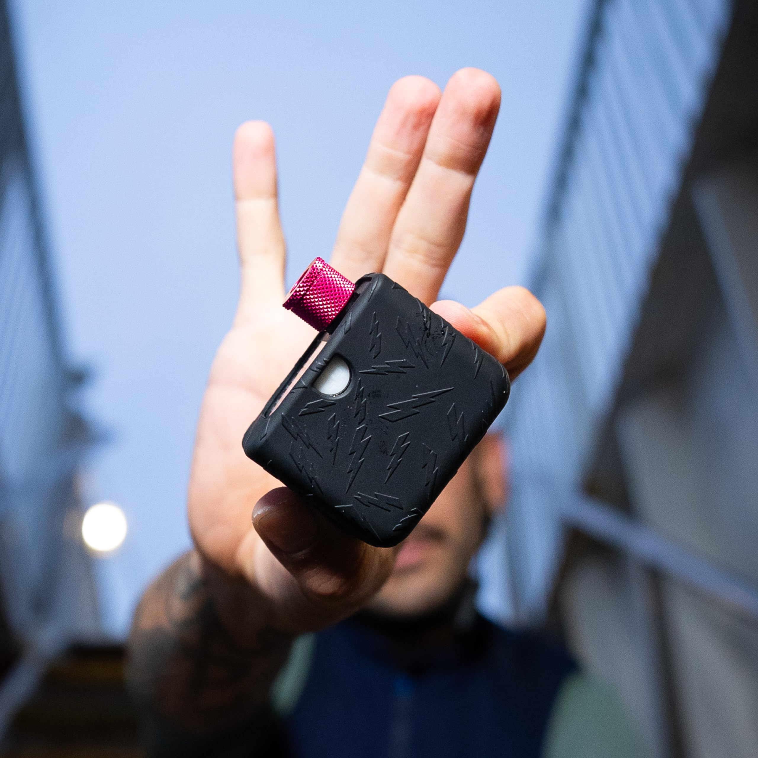 Muc-Off Airmach Mini Gonfleur Électrique - Presta & Schrader - Pompe à Vélo Compacte avec Charge USB-C, Noir