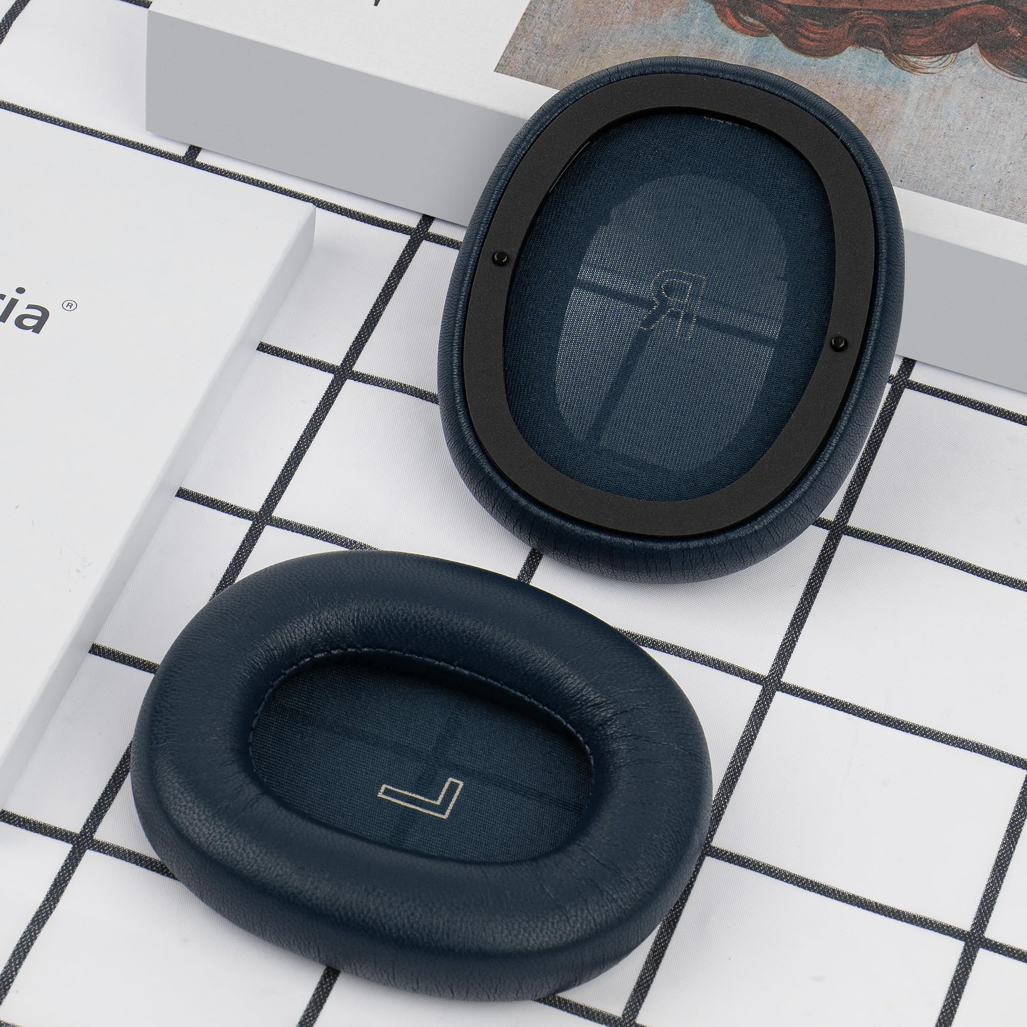 Geekria Elite Almohadillas de Reemplazo de Piel de Oveja, compatibles con Bang & Olufsen Beoplay H95 Auriculares Inalámbricos, Cojines de oídos de Cuero Premium, Piezas de reparación (Azul)