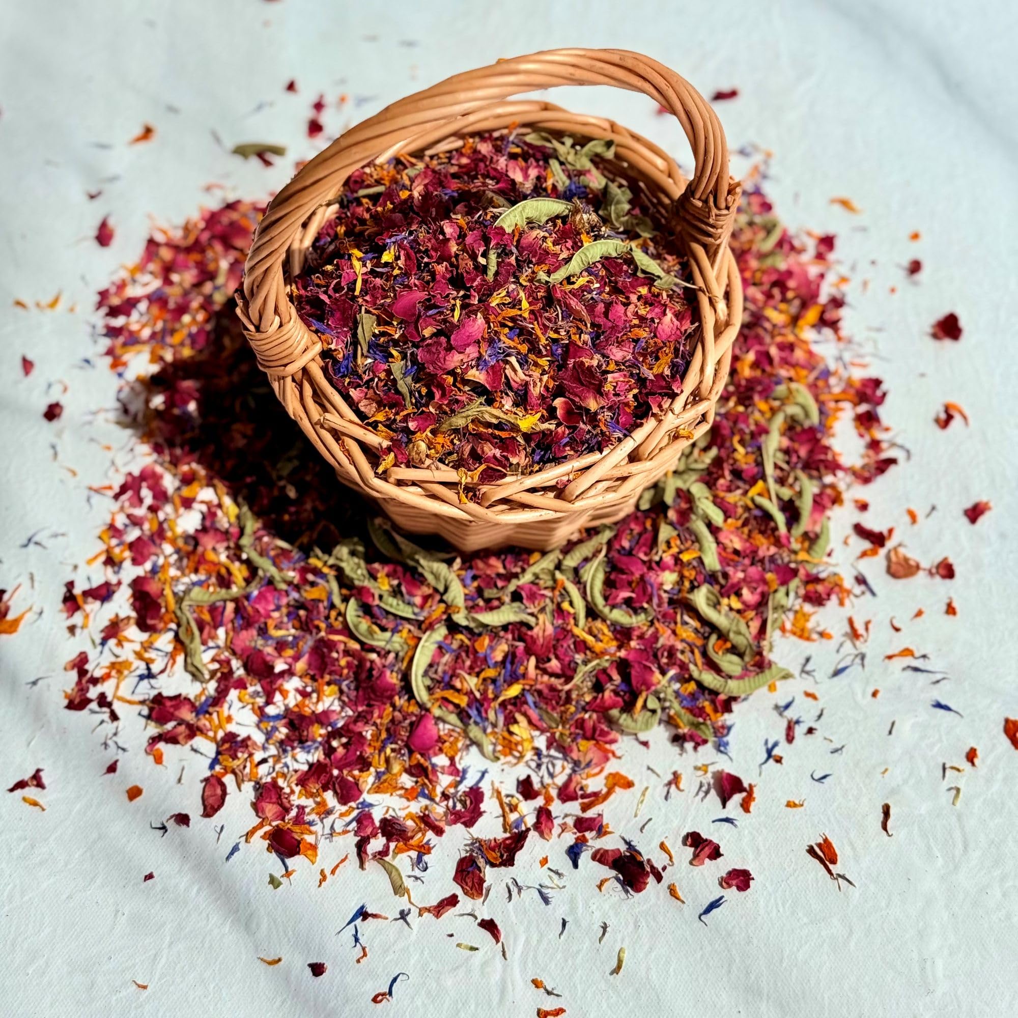 Stripey Finds 328 Caribbean Dream Natural Petal Confetti - 1 Litre - 'Caribbean Dream' Mix Of Burgundy Rose, Orange Marigold, Blue Cornflower And Lemon Verbena - Biodegradable (328)