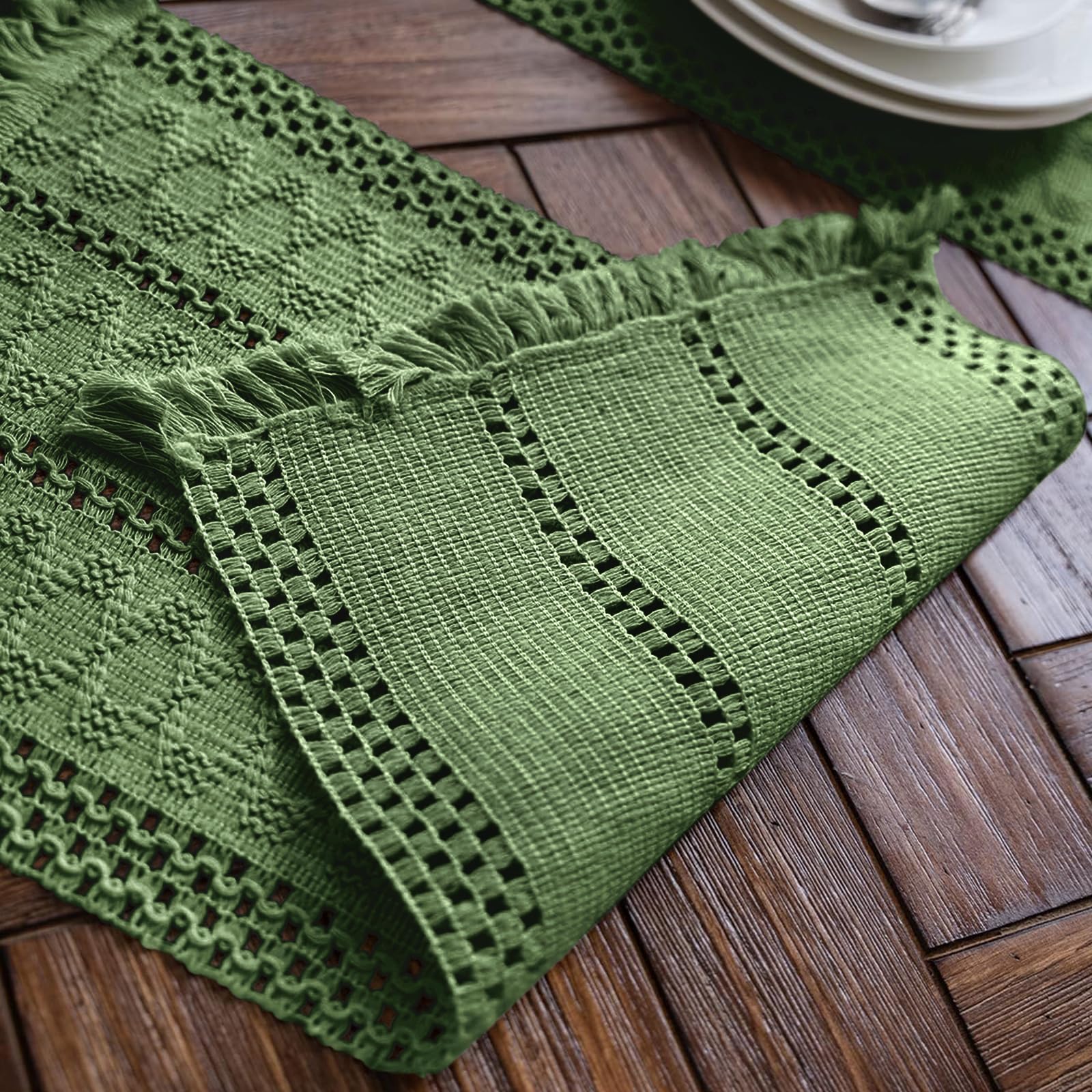 Camino de mesa de macramé verde bohemio con borlas, camino de mesa de algodón tejido a mano, camino de mesa rústico para mesa de comedor de cocina bohemia (12 x 108 pulgadas)