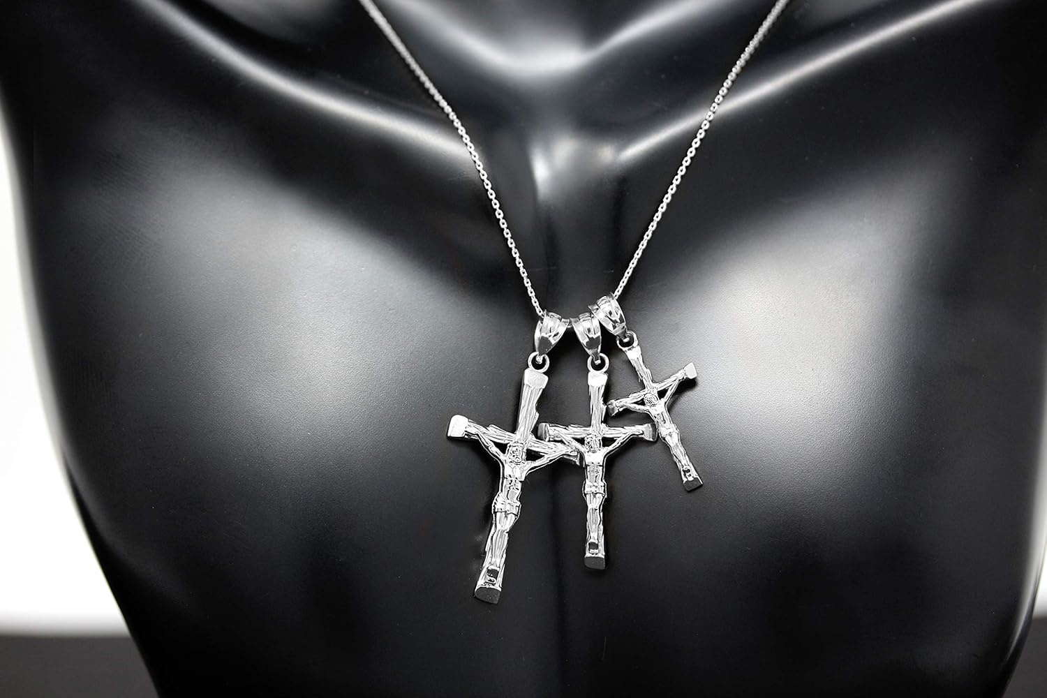 10k White Gold Jesus on the Cross Crucifix Textured Pendant Necklace - Image 3