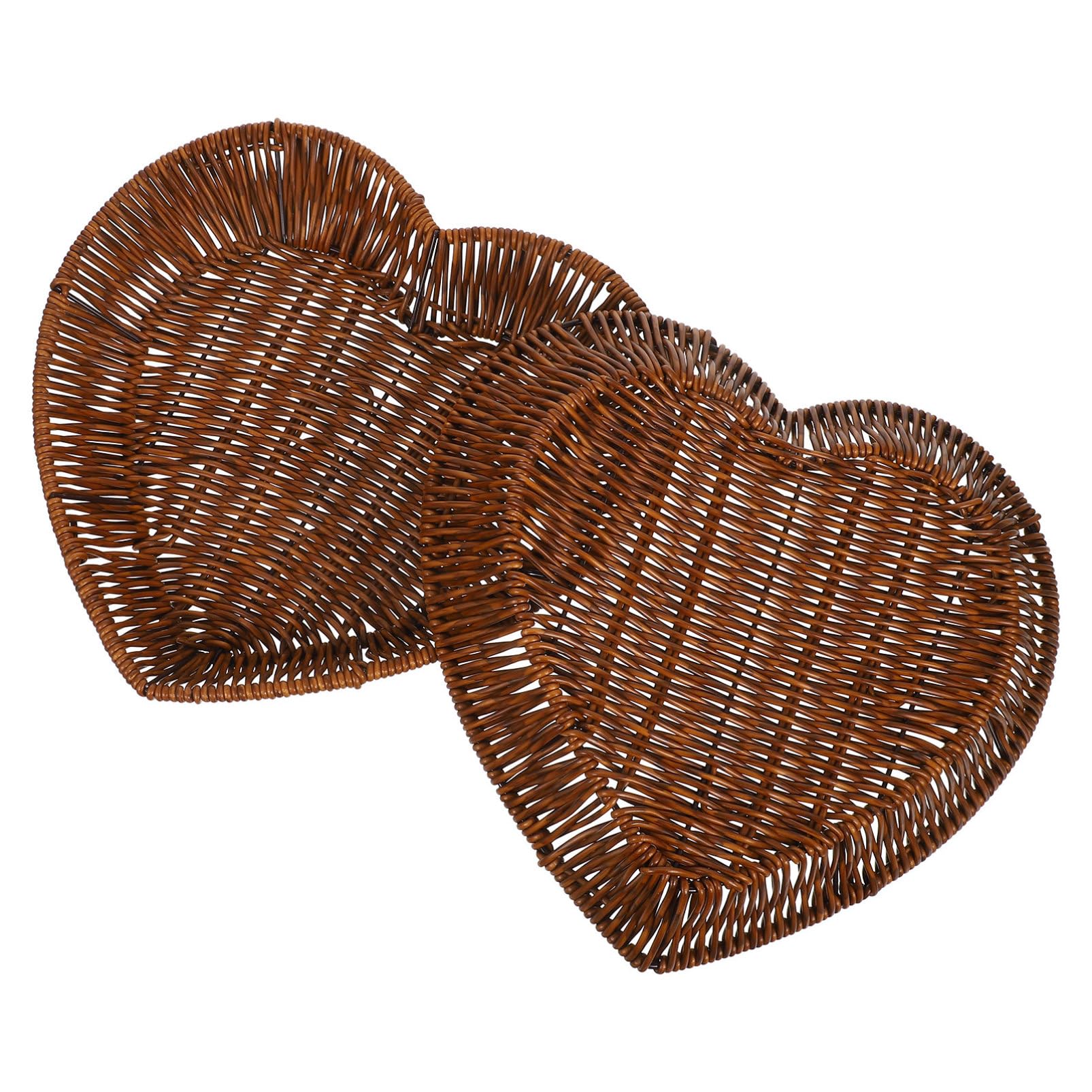 Panier de cuisine en forme de cœur pour présenter le pain de campagne