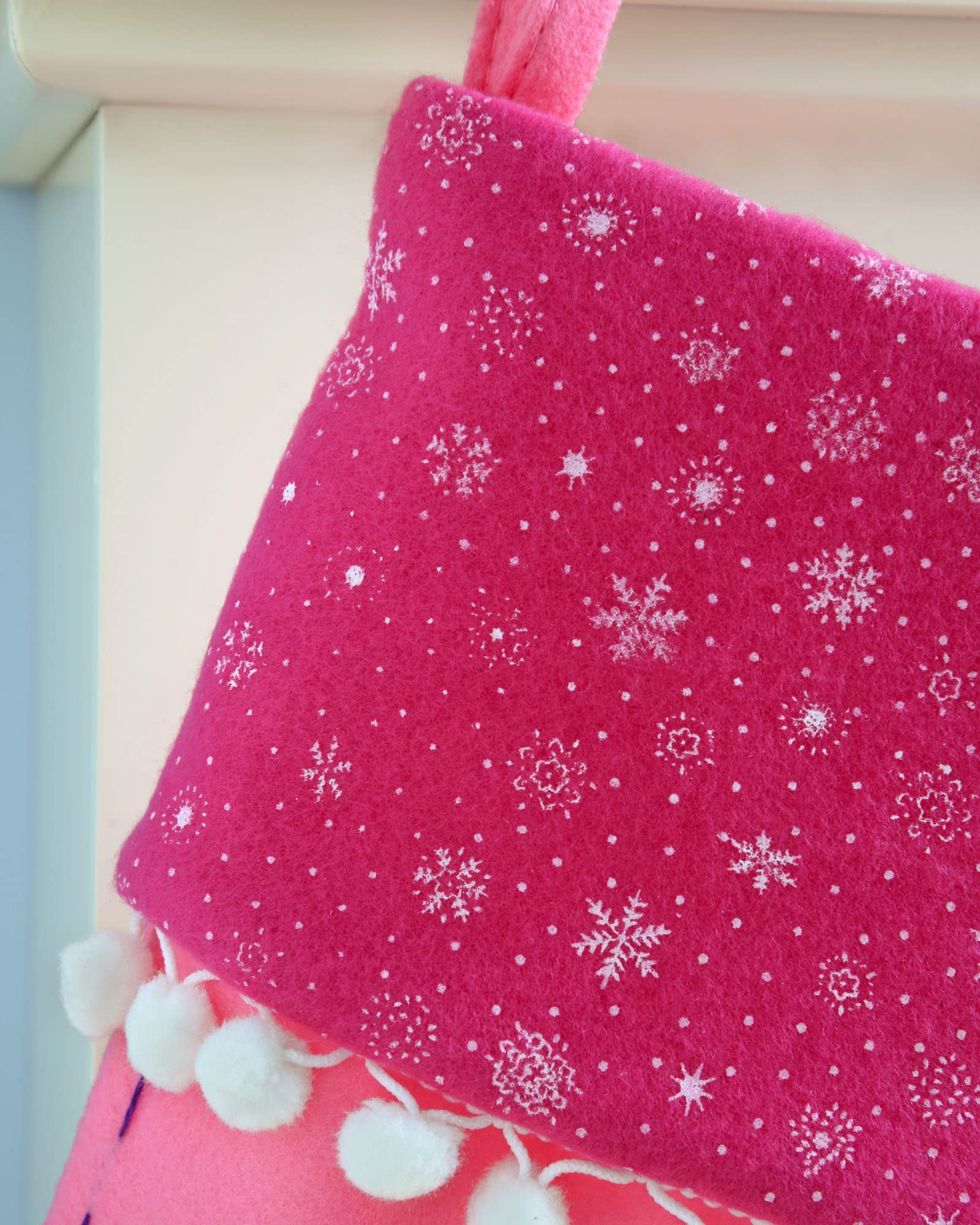 WeRChristmas Christmas Stocking with 3D Santa Head - 48 cm, Hot Pink/Purple, 48 x - Image 4