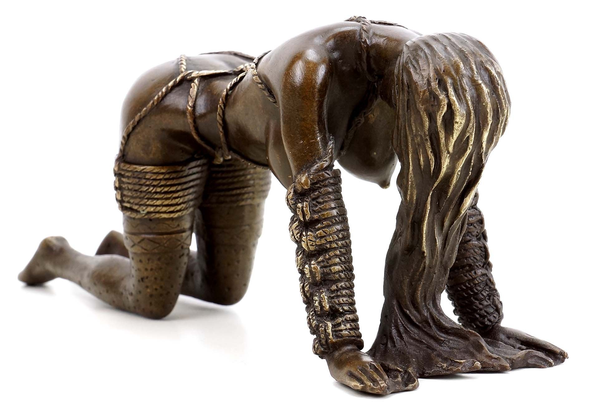Amazon.com: Kunst & Ambiente - Erotic Nudes - Bondage Girl Anastasia -  Patoue - Erotic Statue - Erotic Figurines - Sex Sculpture - BDSM -  Decoration - Bronze Figure : Home & Kitchen