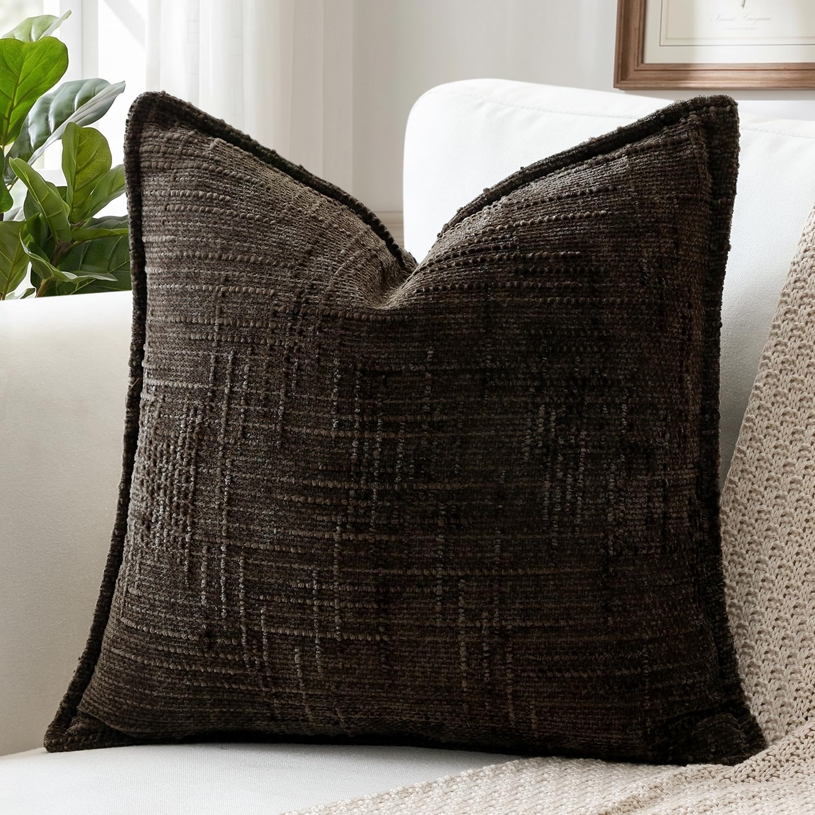 Sungeek Dark Brown Chenille Textured Decorative Cushion Cover, Soft Cozy Bound Edge Design Cushion Case, Solid Farmhouse Square Pillow Case for Couch Sofa Bed Living Room, 40x40cm