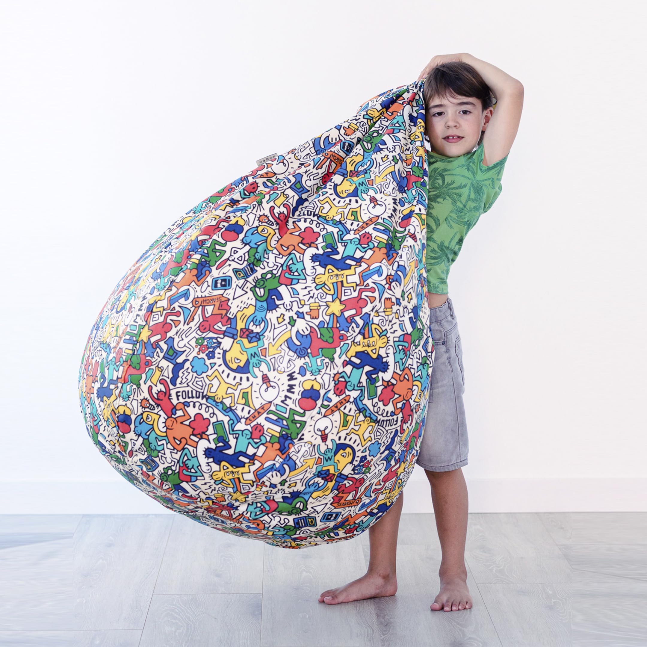 Vilber, PUFF PERA XL, Ergonómico y moldeable. TAMAÑO: 80x130 cm relleno perlas poliestireno con 260 Litros. Tela estampada impermeable antimanchas para uso interior y exterior. Colección POP