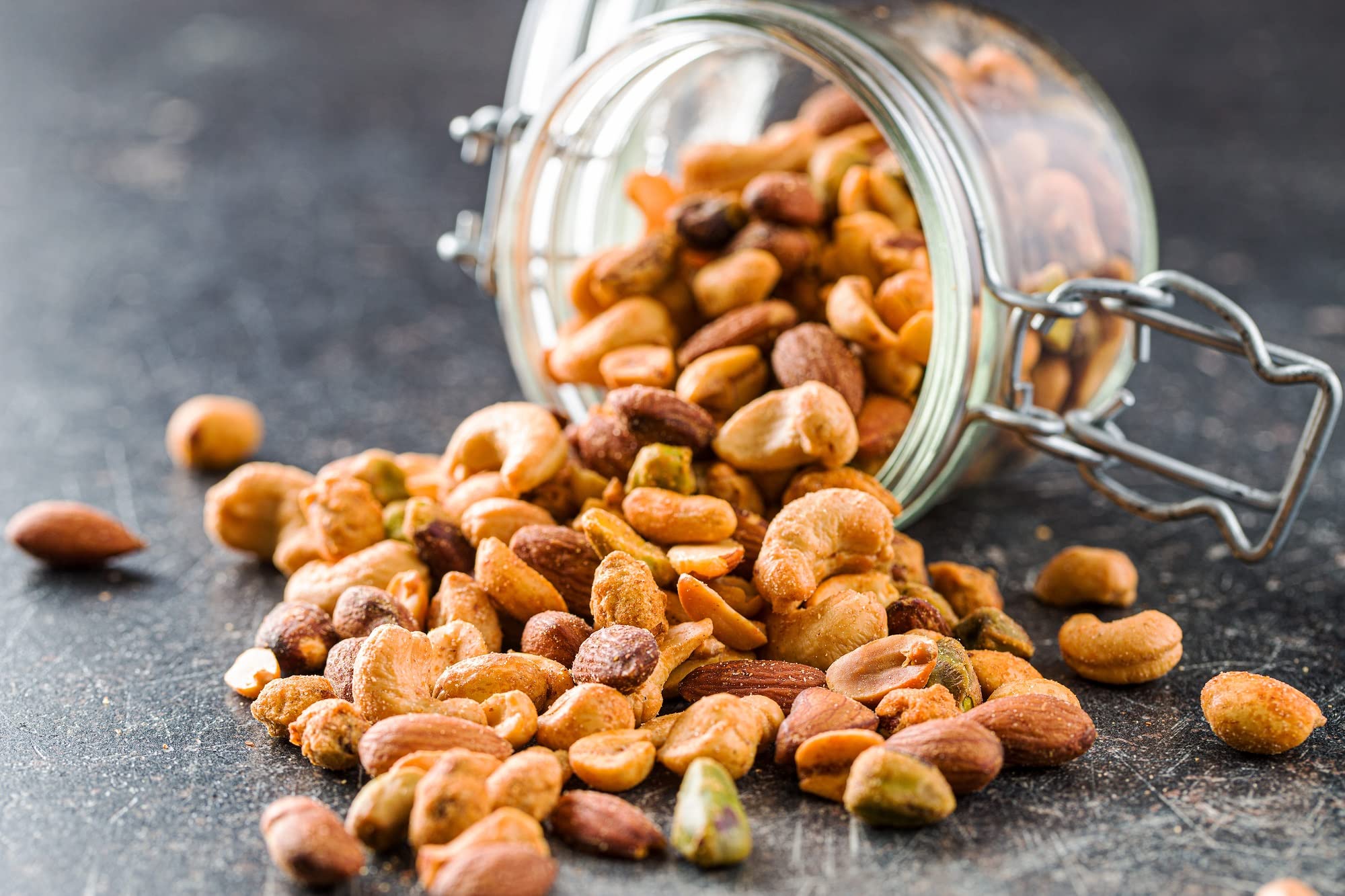 Mynatura Cashewkerne, geröstet mit CHILI und Salz I Nuss I Knabbern I Topping I Kochen I Backen I Snack I Vegan I Beutel (2000g)
