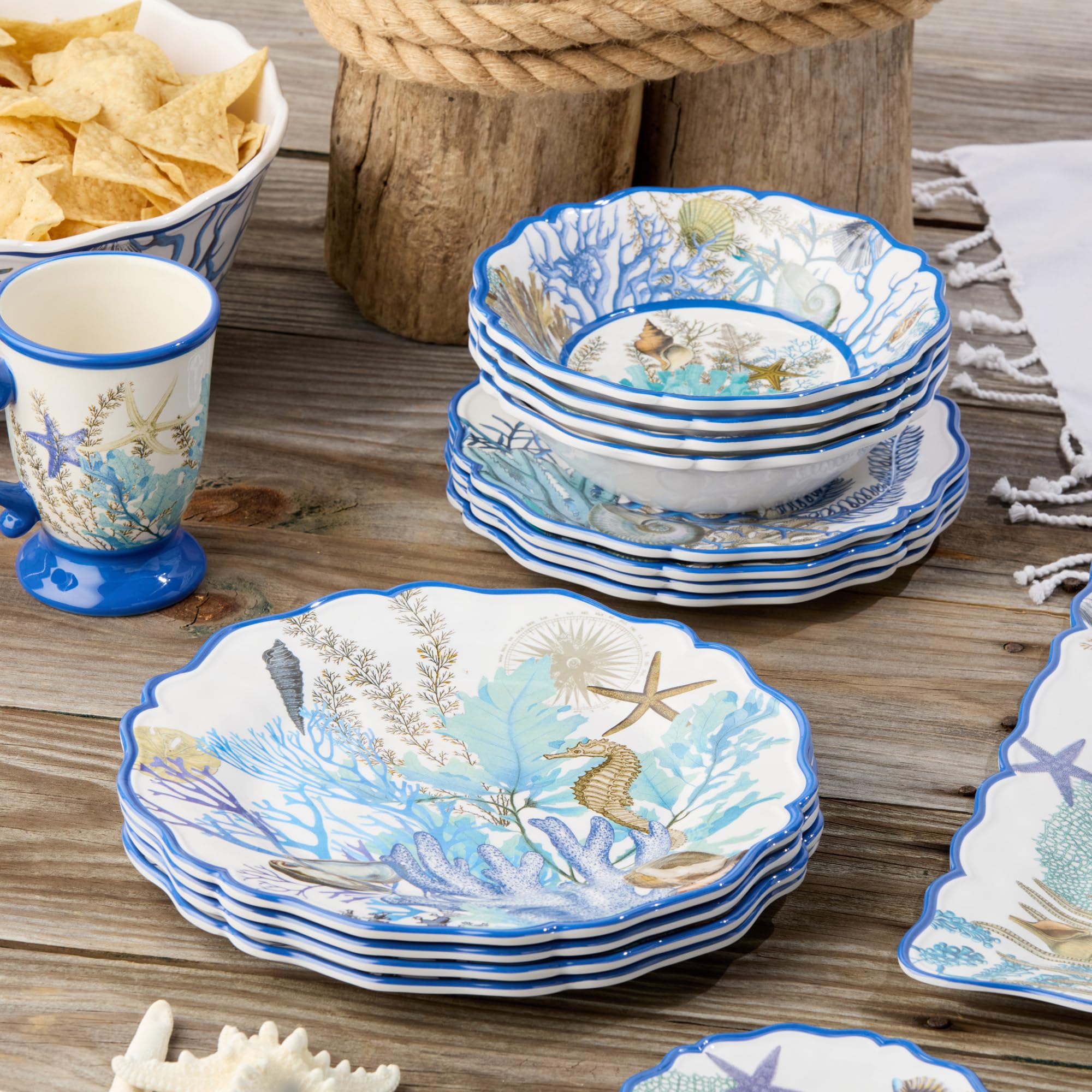 Blue Lagoon Melamin-Geschirr-Set, 12-teilig, Küsten-Korallen- und Muschel-Design, Service für 10,2–27,9 cm Speiseteller, 22,9 cm Salatteller und 800 ml Schüsseln – langlebig, leicht, BPA-frei