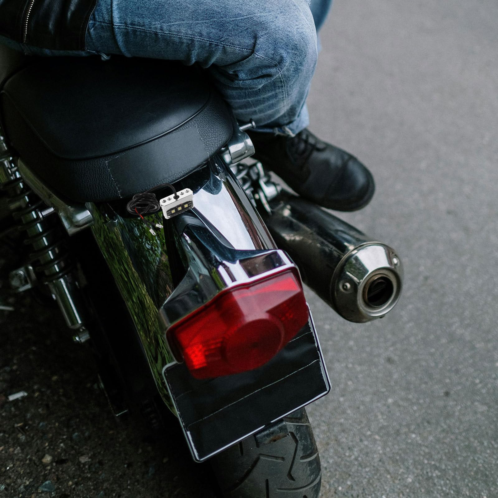 Luz Fácil Instalación Iluminación Brillante y Diseño Único en Aleación de Aluminio Plateada para Motocicleta para Remolques y Coches