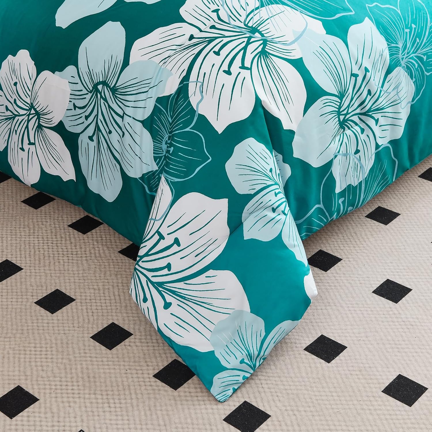 Menghomeus Queen Comforter Set Gradient Teal Bedding Floral Comforter Sets - Soft Microfiber Bed Comforter Set for All Season, 3 Piece Botanical Flowers Comforter, Pillowcases - Image 8