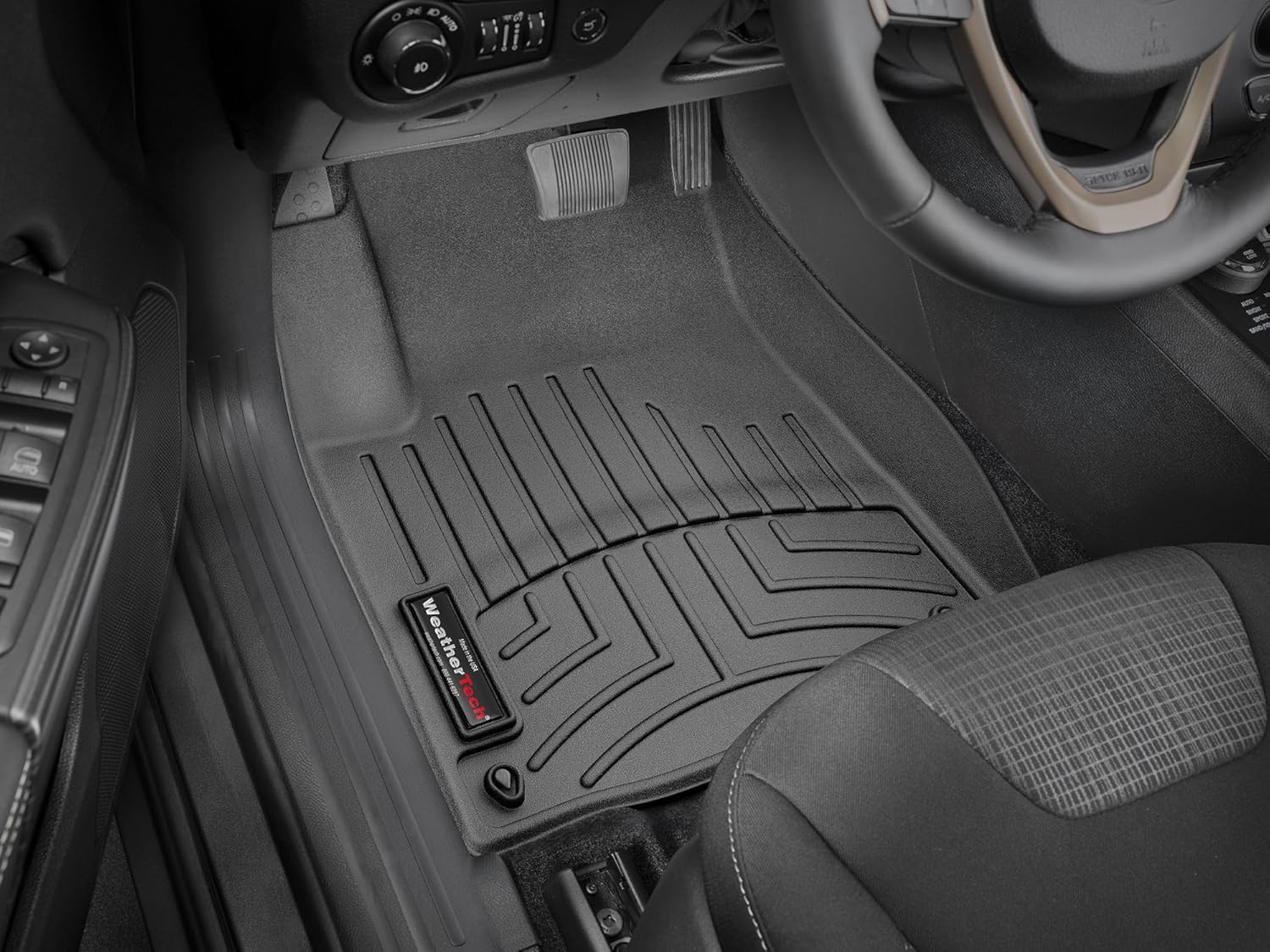 WeatherTech Custom Fit FloorLiners for Jeep Cherokee, Cherokee, Cherokee - 1st Row (448331), Black