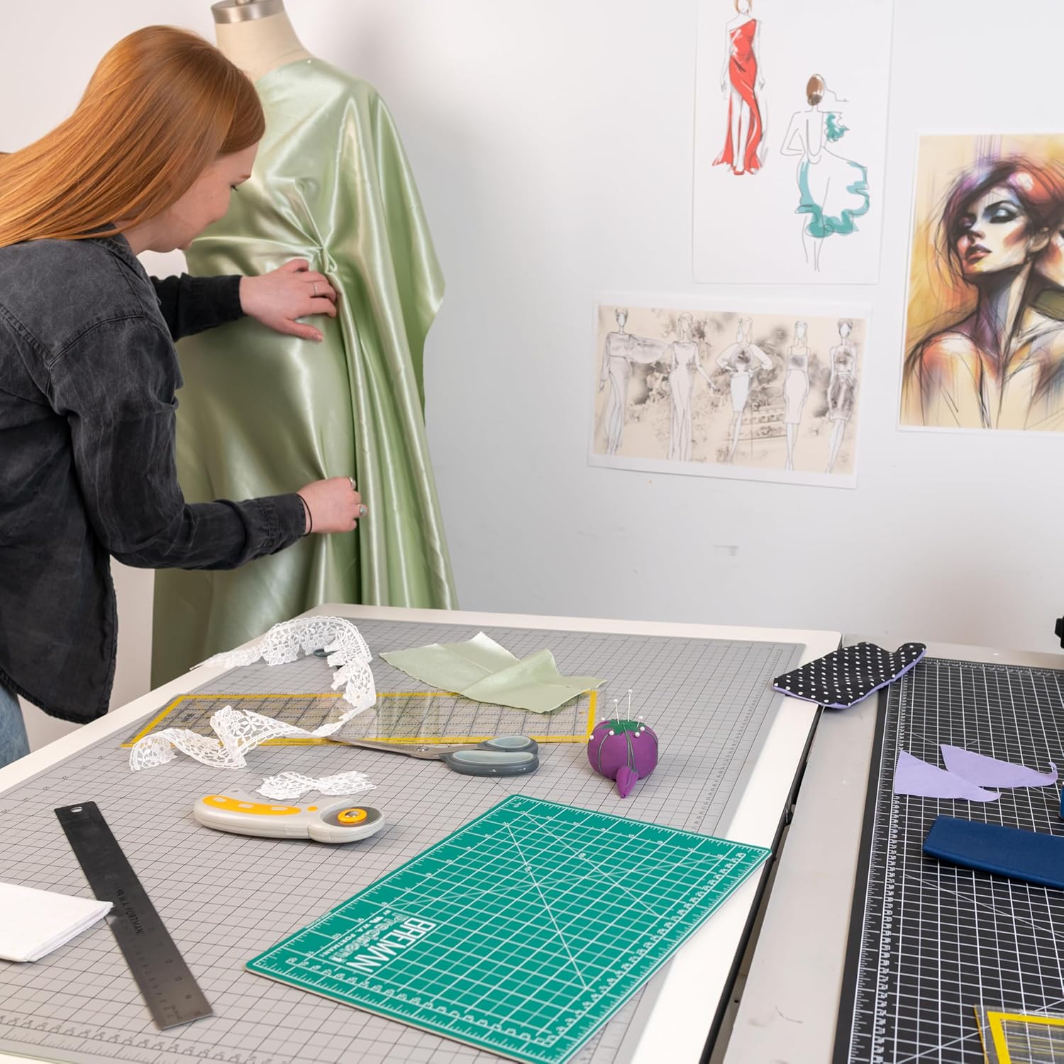 Breman Precision 24x36 Inch Self Healing Cutting Mat – 2-Sided 5-Ply PVC Green/Black Cutting Mats for Crafts, Sewing, Quilting & DIY Projects with Durable Non-Slip Surface & Precise Grid Lines