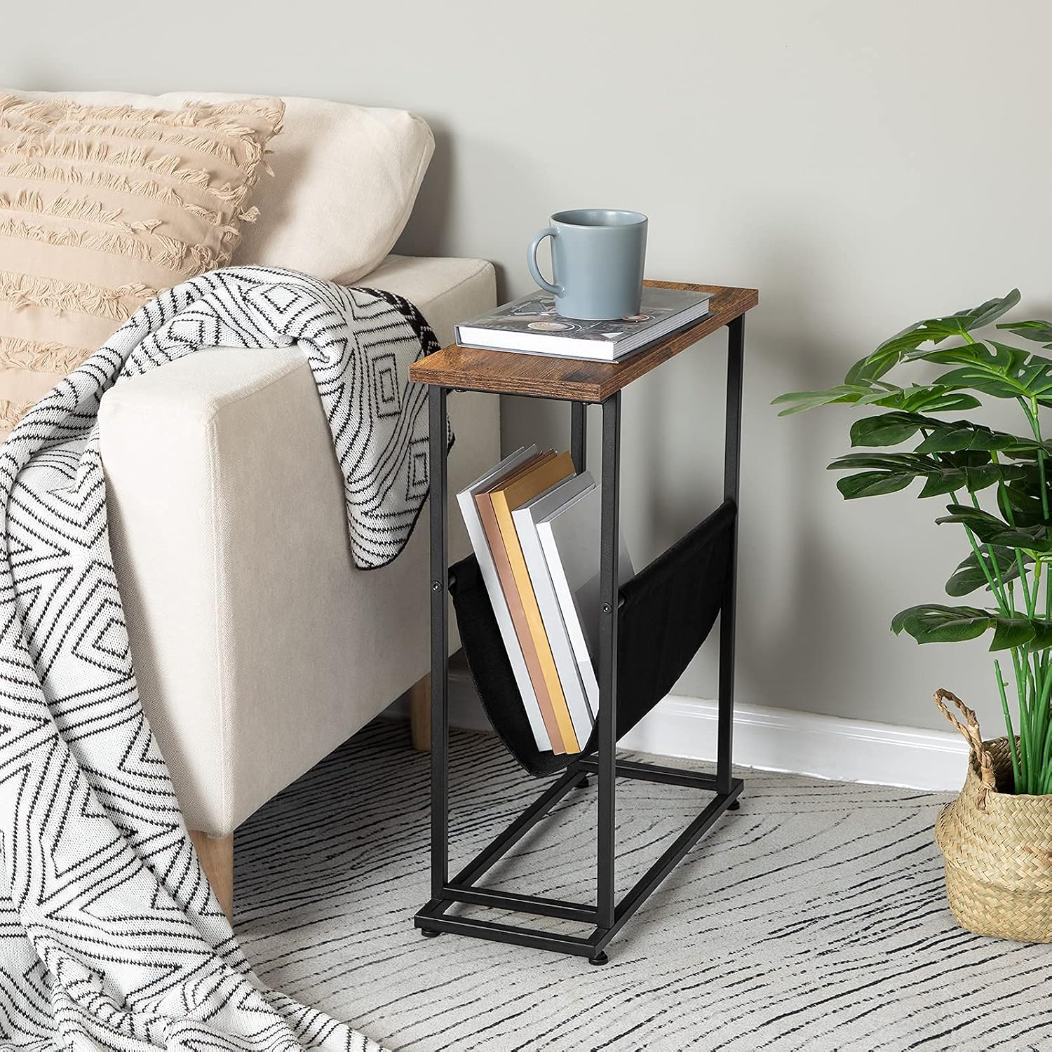 HOOBRO Side Table with Magazine Holder Sling, Narrow End Table, Industrial Slim Nightstand for Small Spaces, Wood Look Accent Table with Metal Frame, Easy Assembly, Rustic Brown and Black BF81BZ01