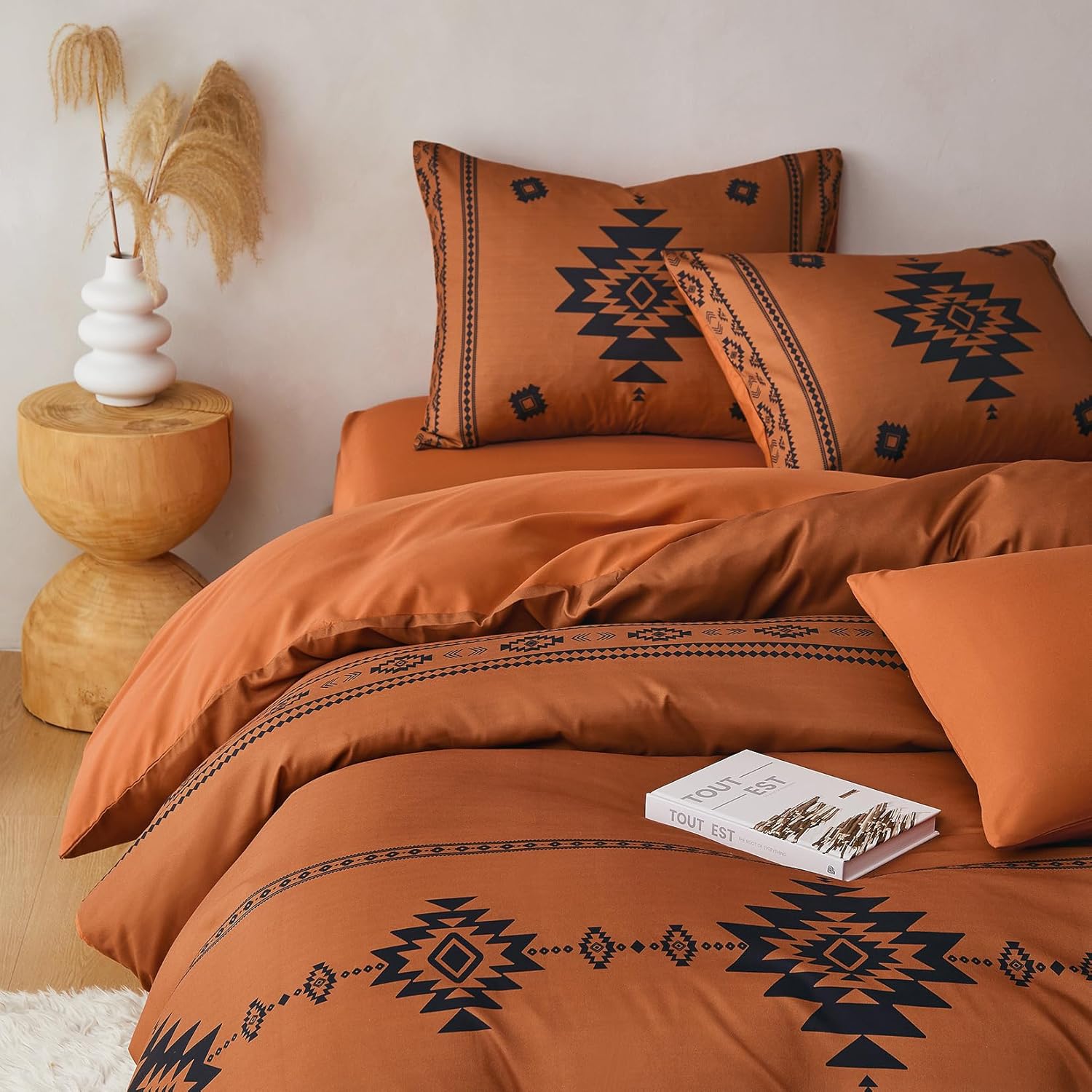 Wake In Cloud - Western Comforter Set, Boho Southwestern Farmhouse Style with Aztec Diamond Geometric Pattern, Soft Lightweight Bedding, 3 Pieces, Burnt Orange, King Size - Image 5
