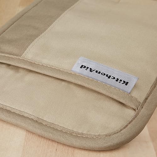 Miniatura 6 de KitchenAid Beacon - Juego de soportes antideslizantes de dos tonos, batidobeige, 7 x 10 pulgadas, 2 piezas