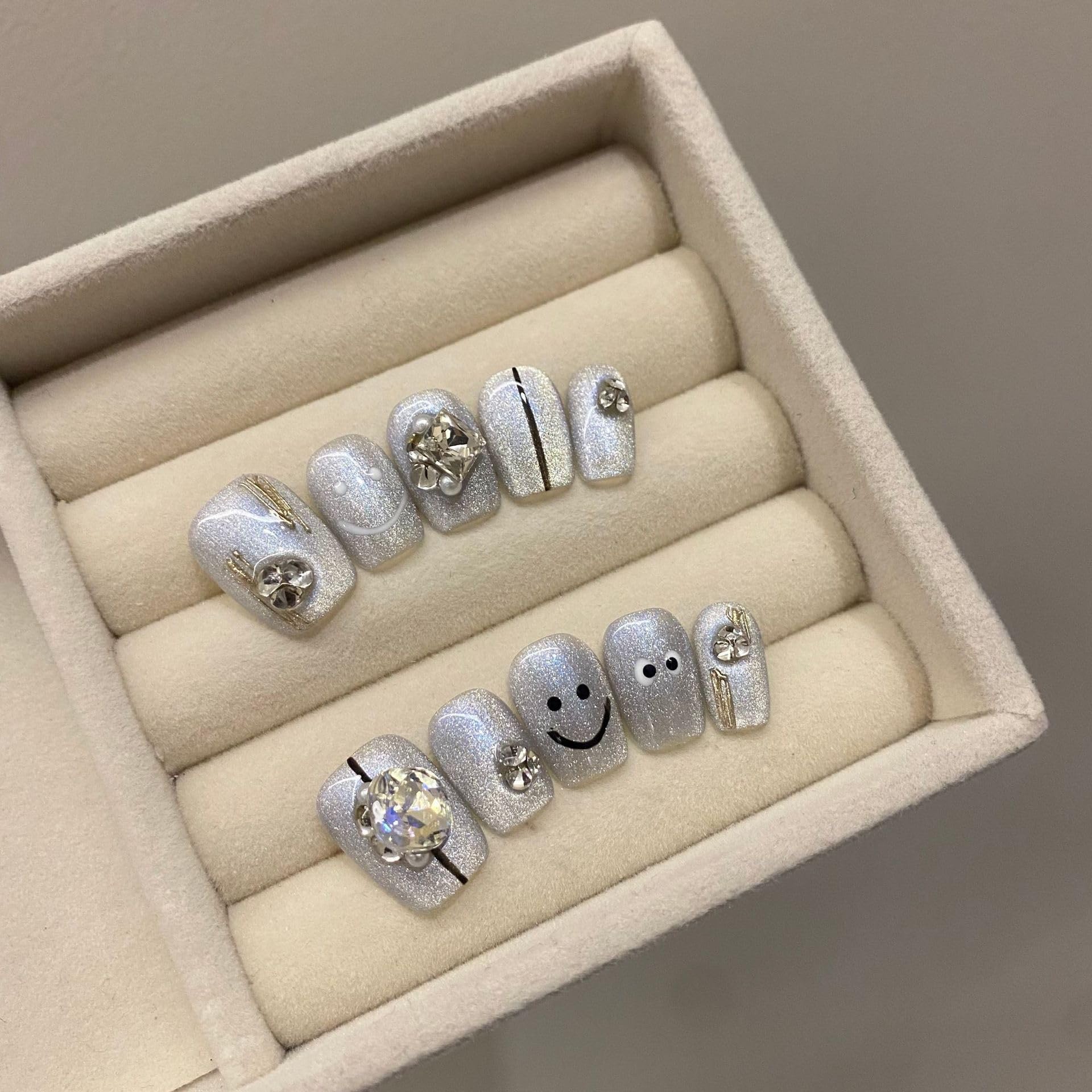 JIEADJIE Press On Nails (100% Handmade),Short-Medium T,Handmade Painted Nail Art by Nail Technician,Daily Version (Silver grey, Small)