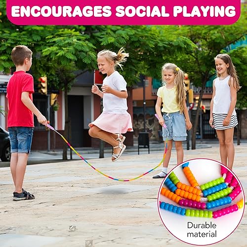 Miniatura 6 de ArtCreativity Cuerda de saltar con cuentas para niños, paquete de 2 cuerdas de saltar coloridas con asas de color rosa brillante, divertidas cuerdas