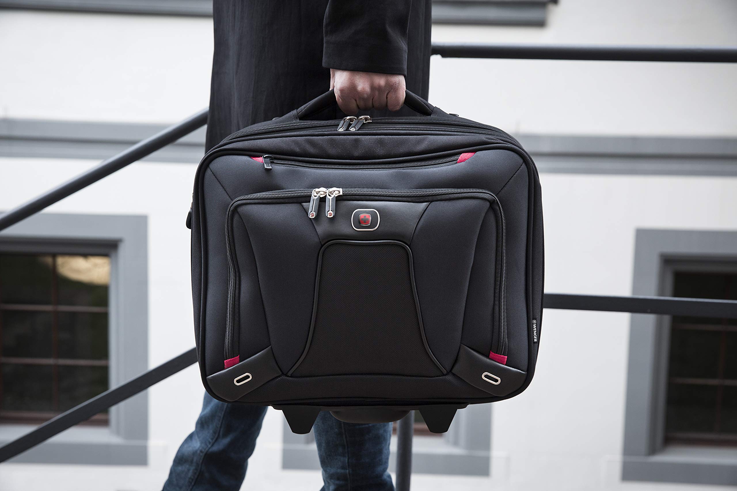 WENGER Transfer Porte-Documents, Sacoche à roulettes pour Ordinateur Portable 16 Pouces, Tablette Tactile 10 Pouces, 20 l, Femmes Hommes, Bureau Affaires Uni École, Noir, 600664