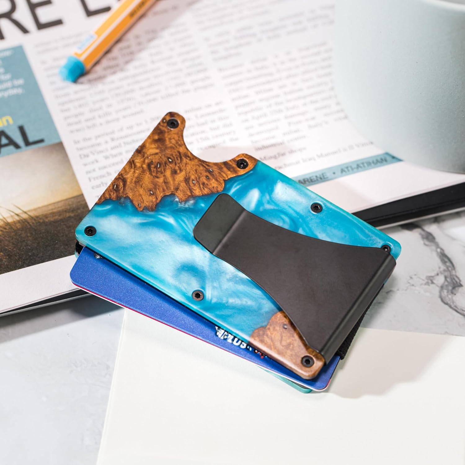 Resin Wood Card Holder – Minimalist Wallet for Men – Slim Design – Natural Wood Grain – Durable & Stylish – Gift for Him