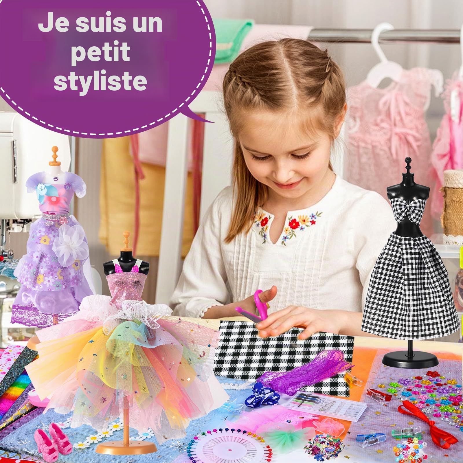 Studio Mode Fashion Design Kit Jouet Cadeau Fille 7-12 ans, Kit Couture Loisirs Créatifs avec Tissus, Mannequins & Crayons