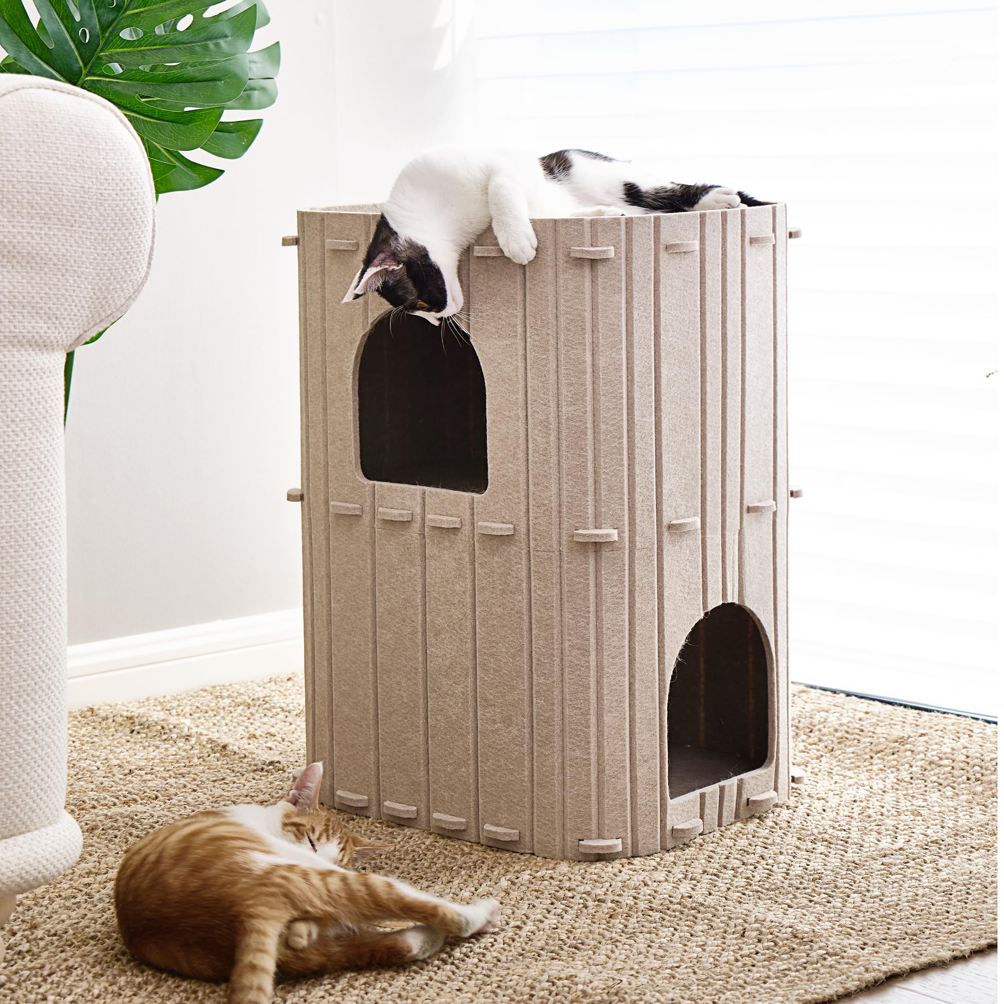FUKUMARU Cueva Estable de Fieltro para Gatos, Cama de 3 Capas, para Dormir, Jugar y Esconderse, Beige, 45 x 37 x 60 cm, Grande, Beige