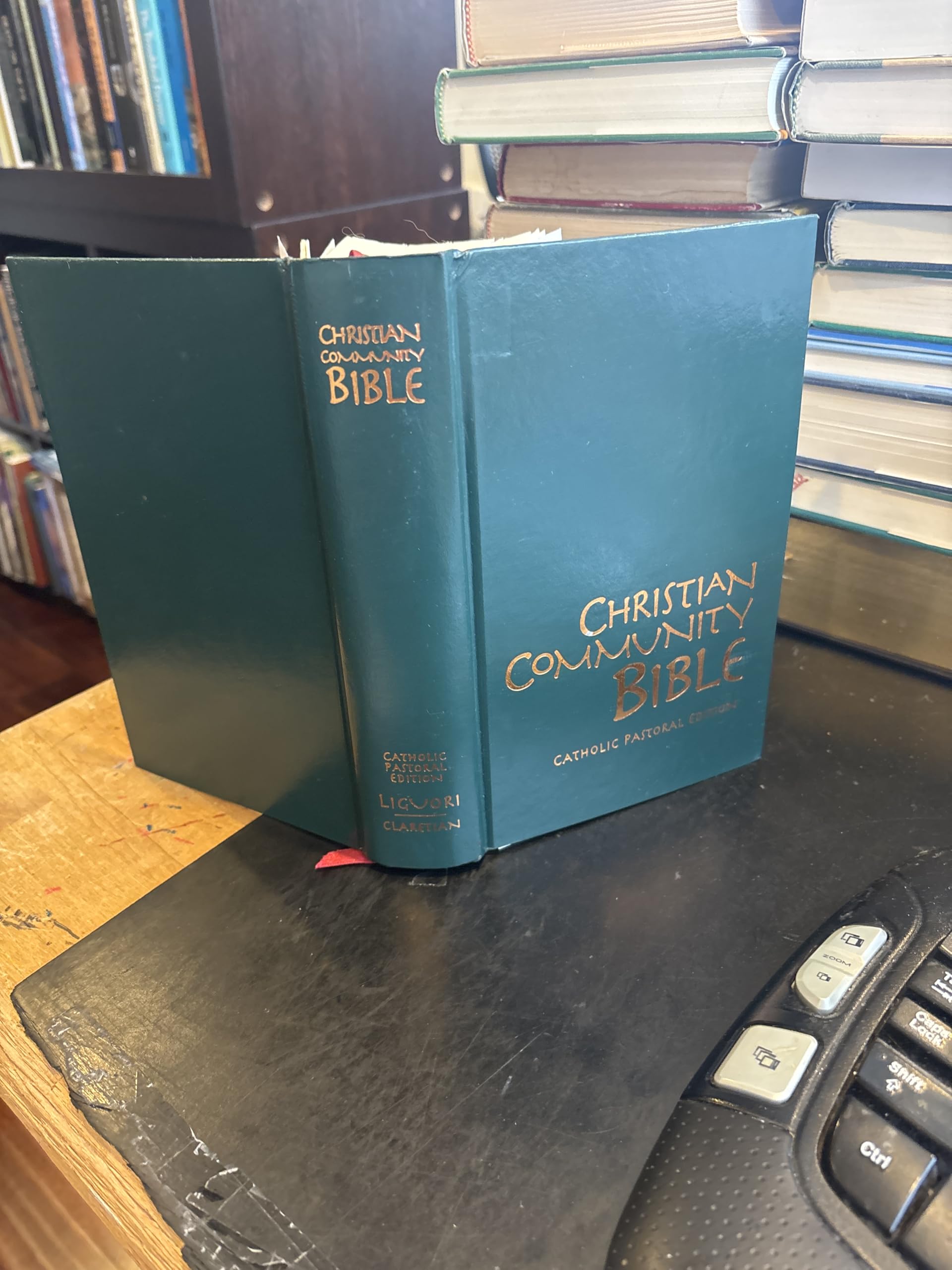 Christian Community Bible [inglés] (Biblia Latinoamérica)