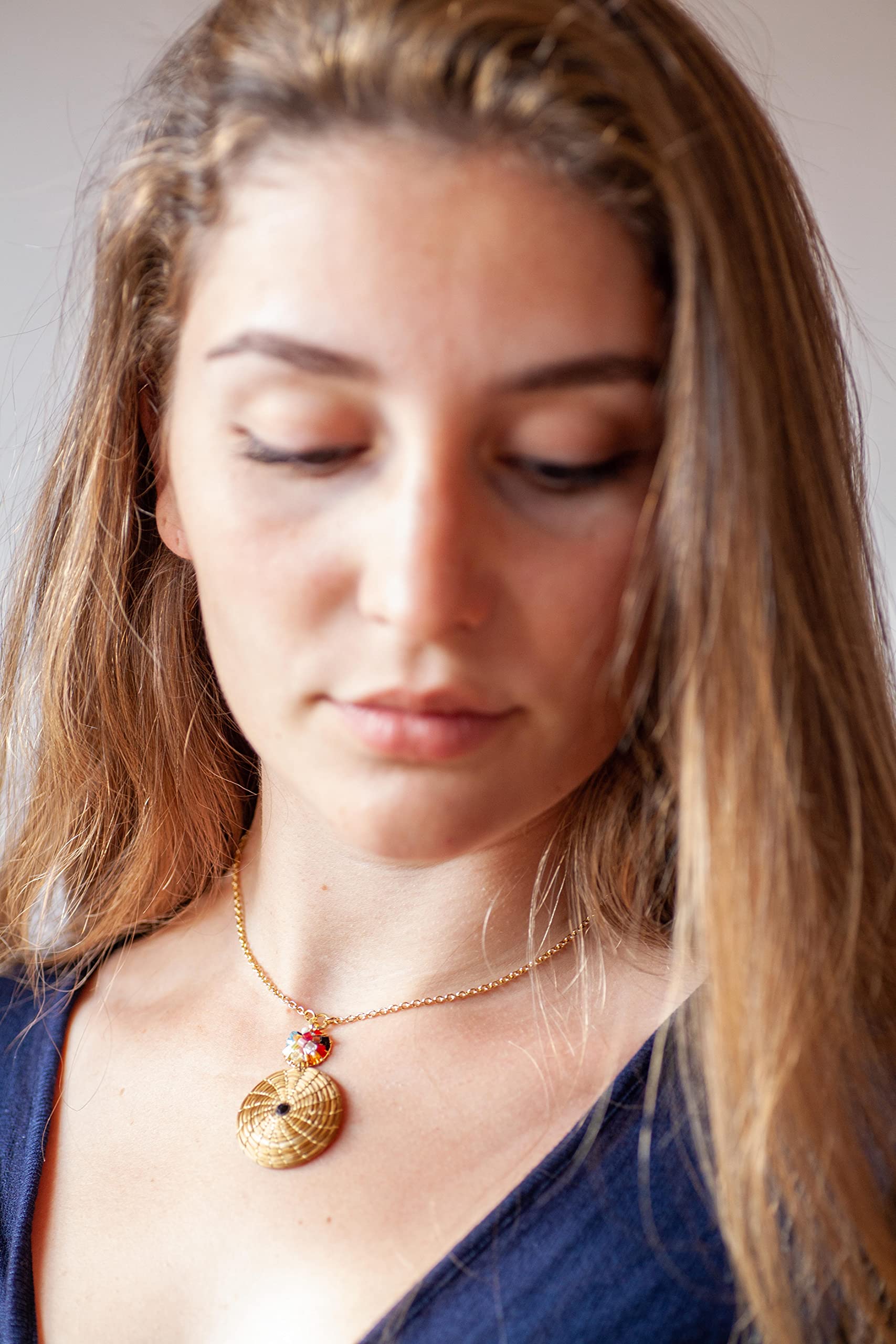 Collana Dorata Mandala in Oro Vegetale con Cristalli