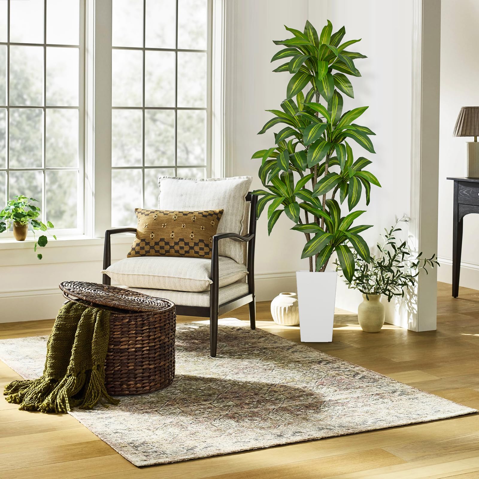 Briful Künstlicher Drachenbaum Große Kunstpflanzen, 180 cm Dekorative Kunstbaum als Indoor Bodenpflanze mit Weißem Topf, Dekopflanze für Wohnzimmer Büro Flur