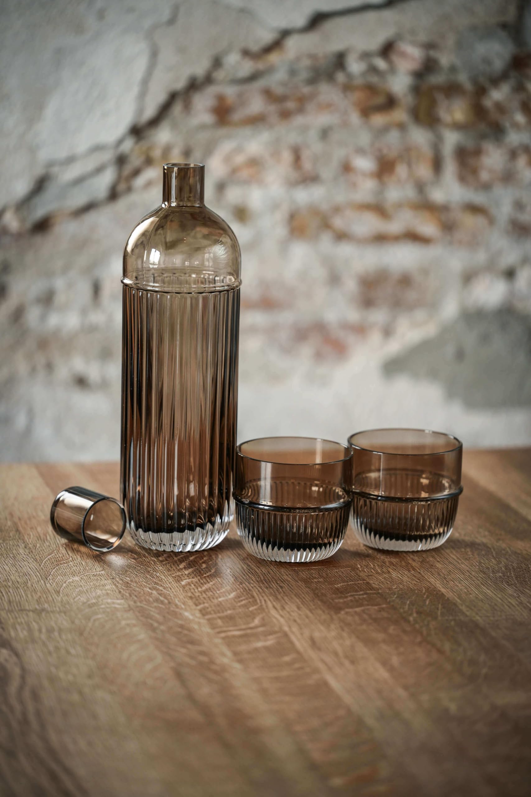 Carafe, 900 ml, conçue par Rikke Malling, verre fumé, carafe de service élégante pour la qualité restaurant