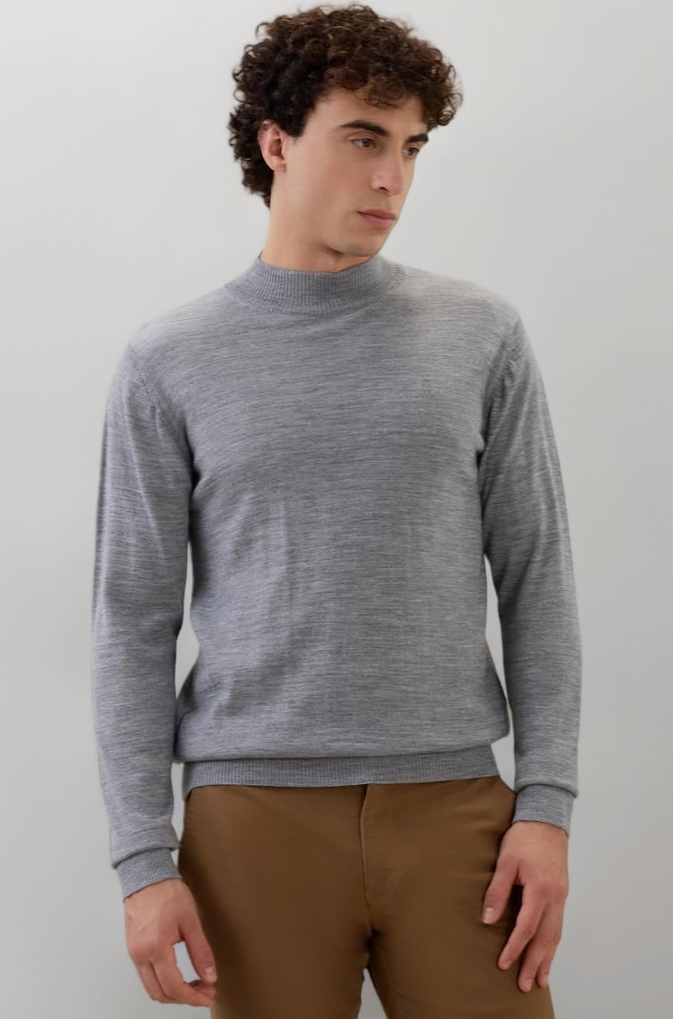 Men Contemporary Fit Solid Pattern Merino Wool Acrylic Blend Full Sleeve Turtle Neck Casual Sweater
