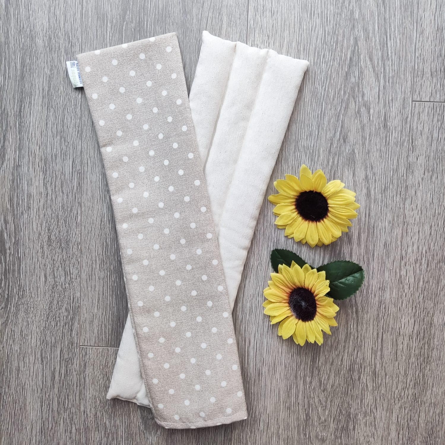Saco de Semillas para Microondas 45x14 cm con Funda Lavable Extraíble–Saquito Térmico Cervical con Lavanda–Bolsa Térmica de Calor y Frío–Saco Térmico Cervical-Almohadilla Térmica Menstrual (LUNARES)