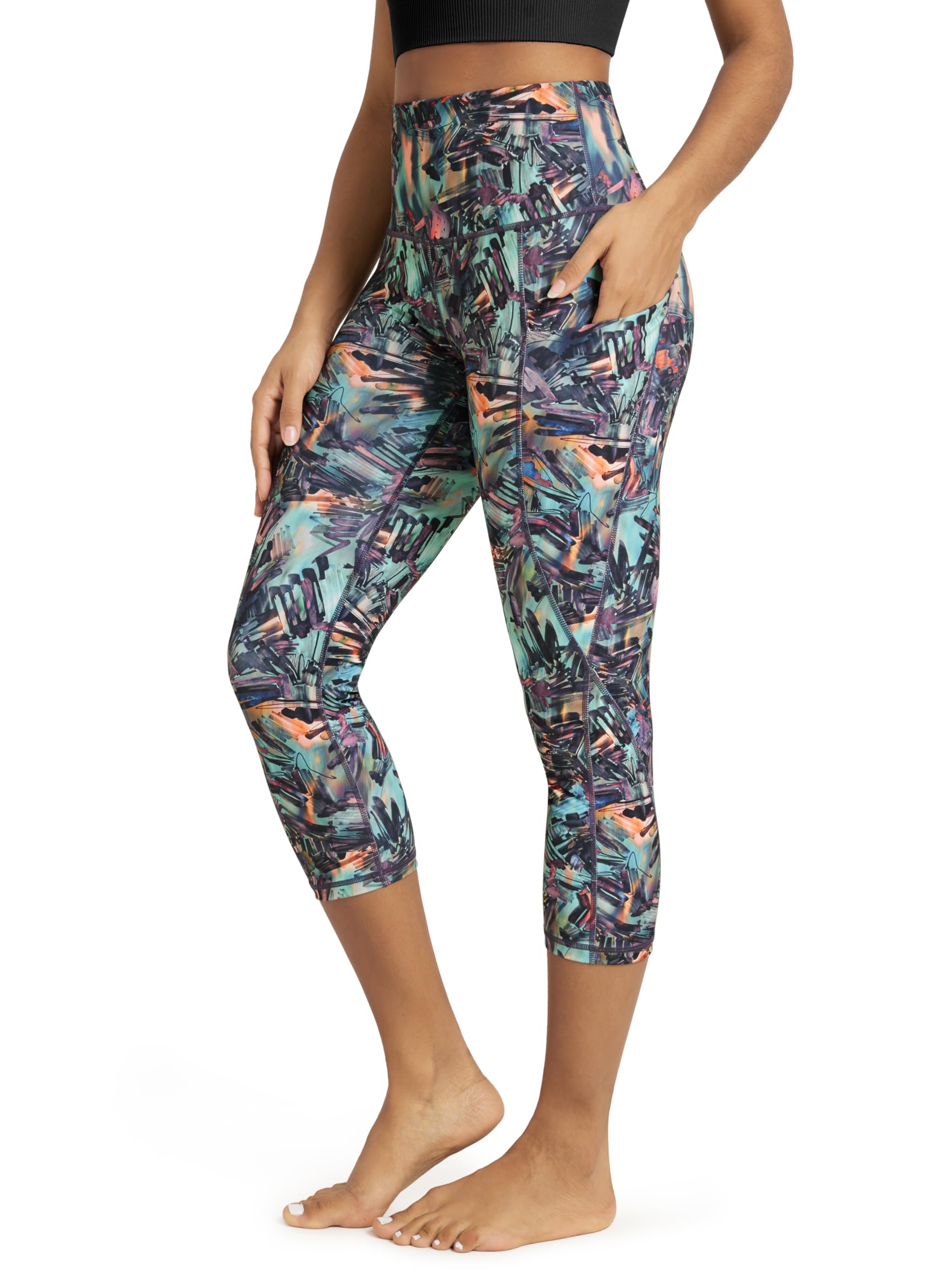 ODODOS Women's High Waisted Yoga Capris with Pockets, Tummy Control Non See Through Workout Athletic Running Capri Leggings