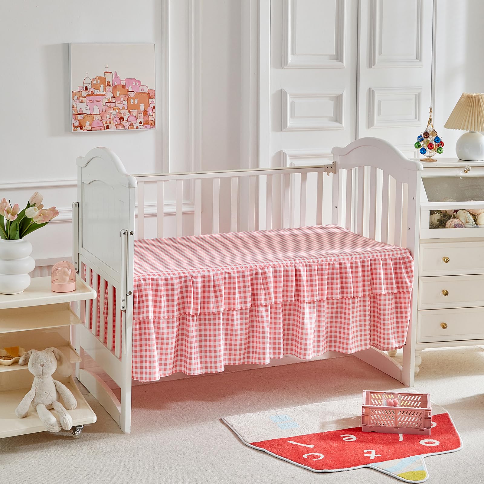 Juego de ropa de cama floral para cuna con volantes, edredón acolchado de flores blancas y rosas con sábana bajera y falda de cama para bebés y niñas, bonito juego de cama con volantes, diseño de
